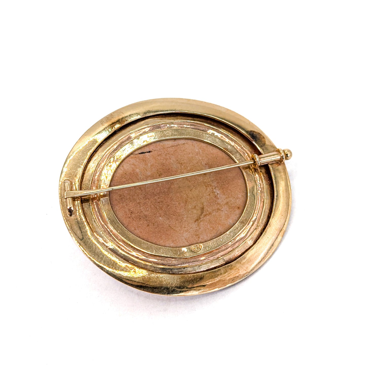 Antique Carved Stone Cameo Brooch In 14K Gold Frame