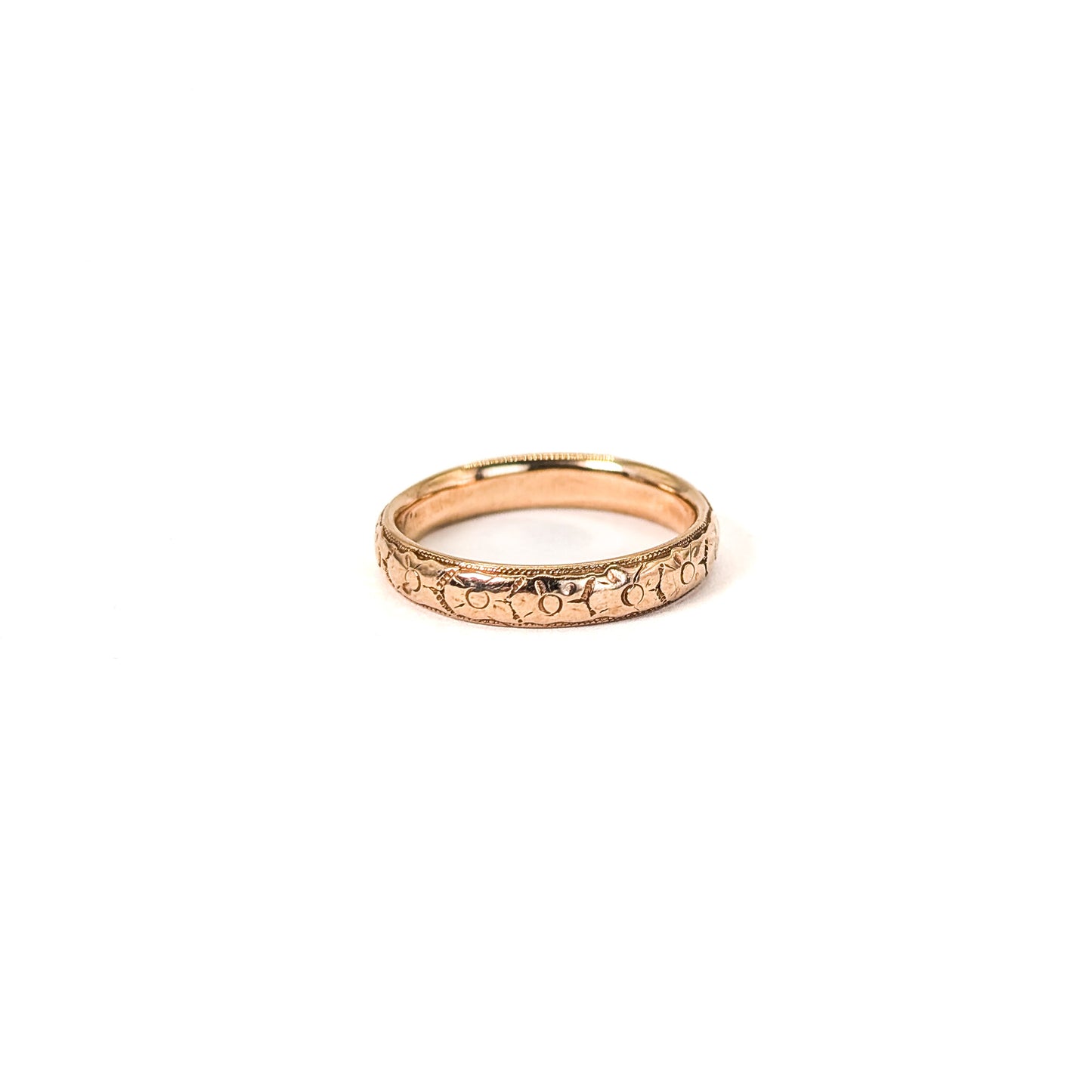 Antique 14K Gold Engraved Band Ring — 4.09g