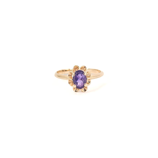 Vintage 14K Gold Amethyst Ring with Scalloped Prong Setting