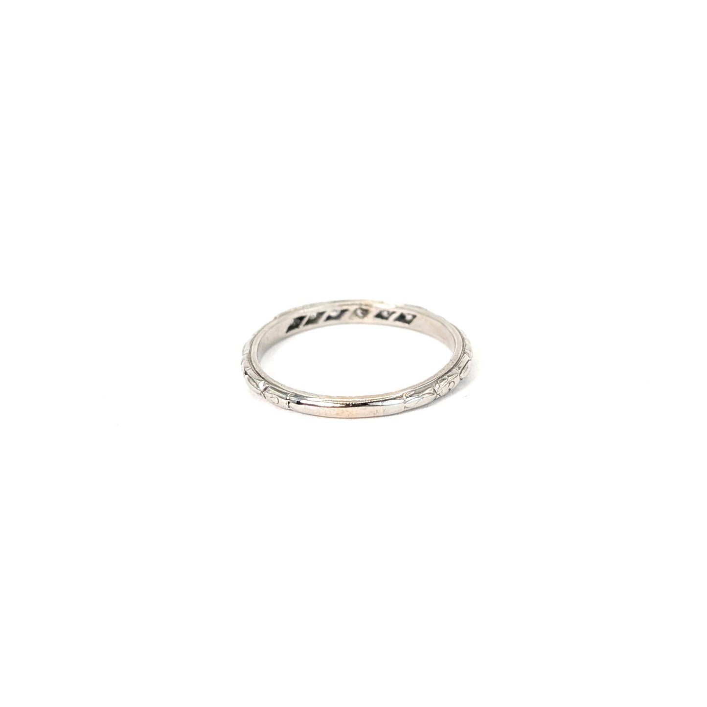 Antique 18K White Gold Diamond Band Ring – Engraved Diamond Ring