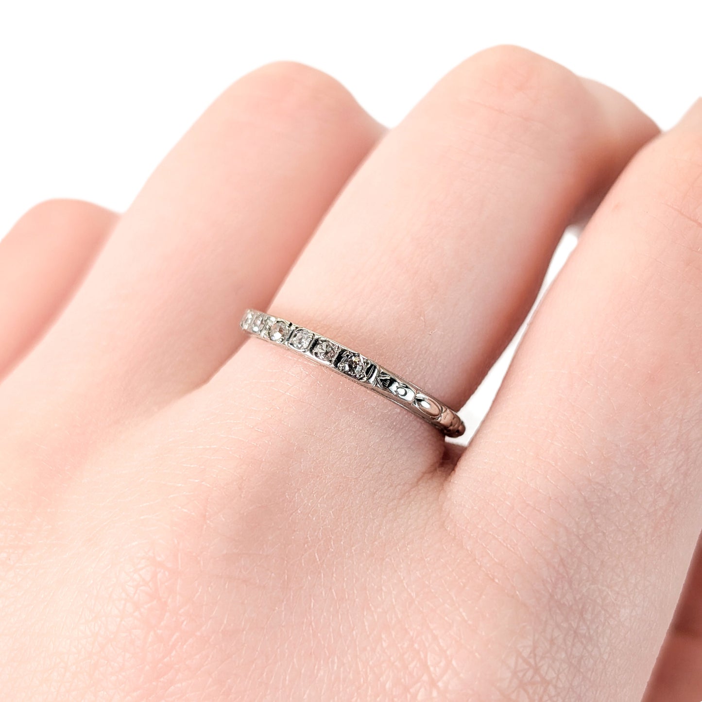 Antique 18K White Gold Diamond Band Ring – Engraved Diamond Ring