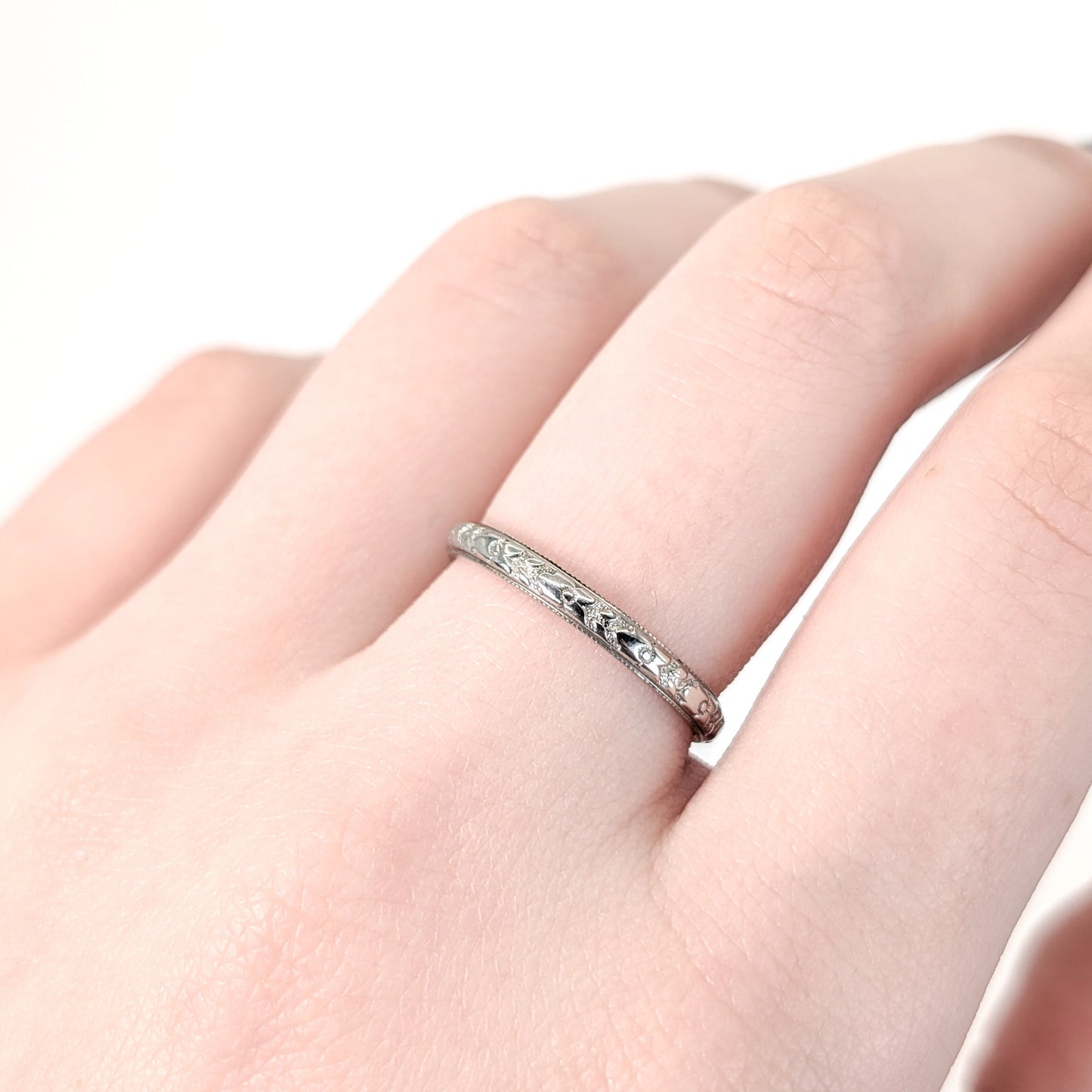 Art Deco 18K White Gold Lohengrin Engraved Band Ring