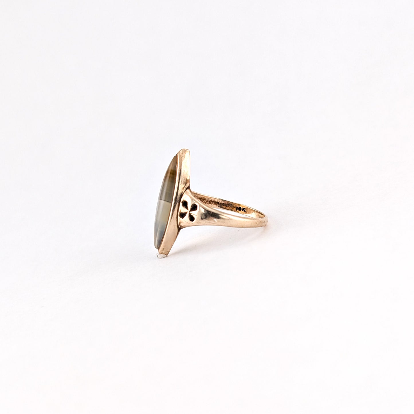 Antique 10K Gold Banded Agate Navette Ring