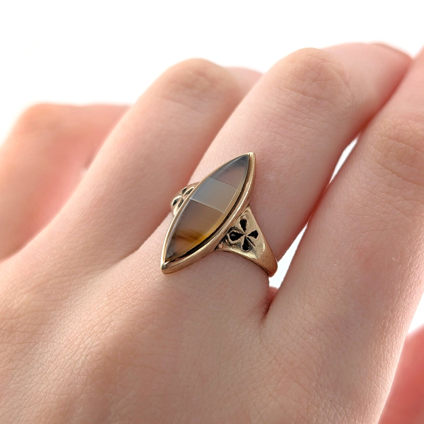 Antique 10K Gold Banded Agate Navette Ring