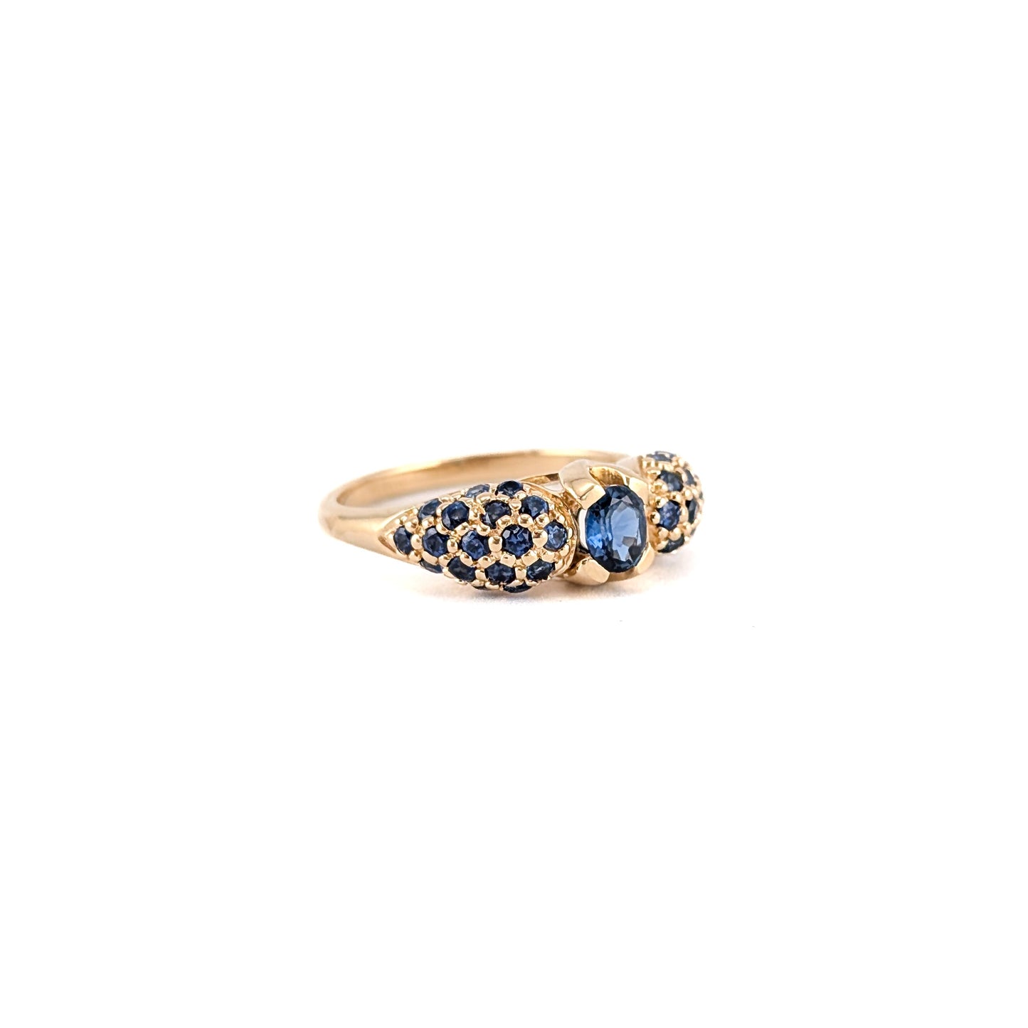 Vintage 14K Gold Blue Sapphire Cluster Ring