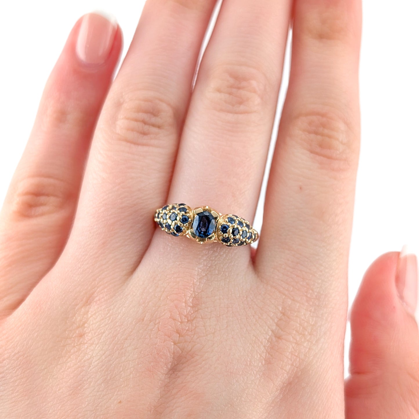 Vintage 14K Gold Blue Sapphire Cluster Ring