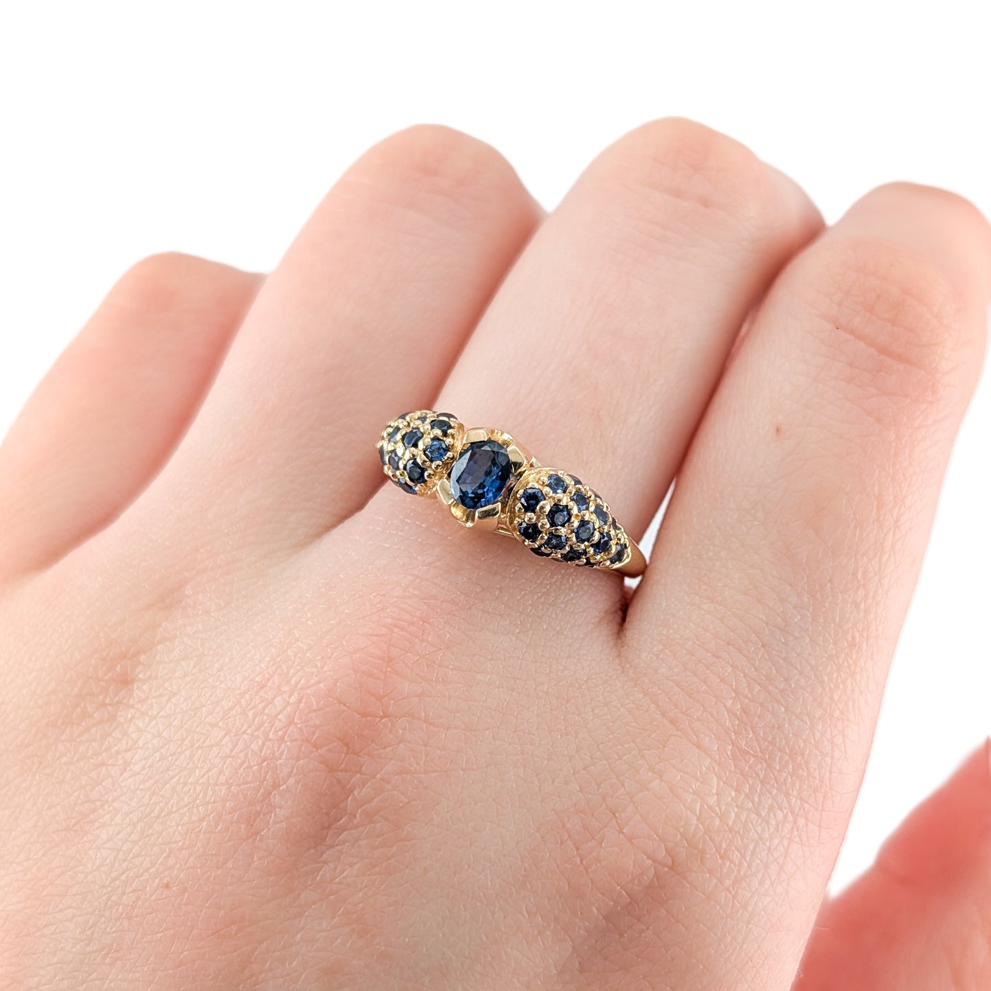 Vintage 14K Gold Blue Sapphire Cluster Ring
