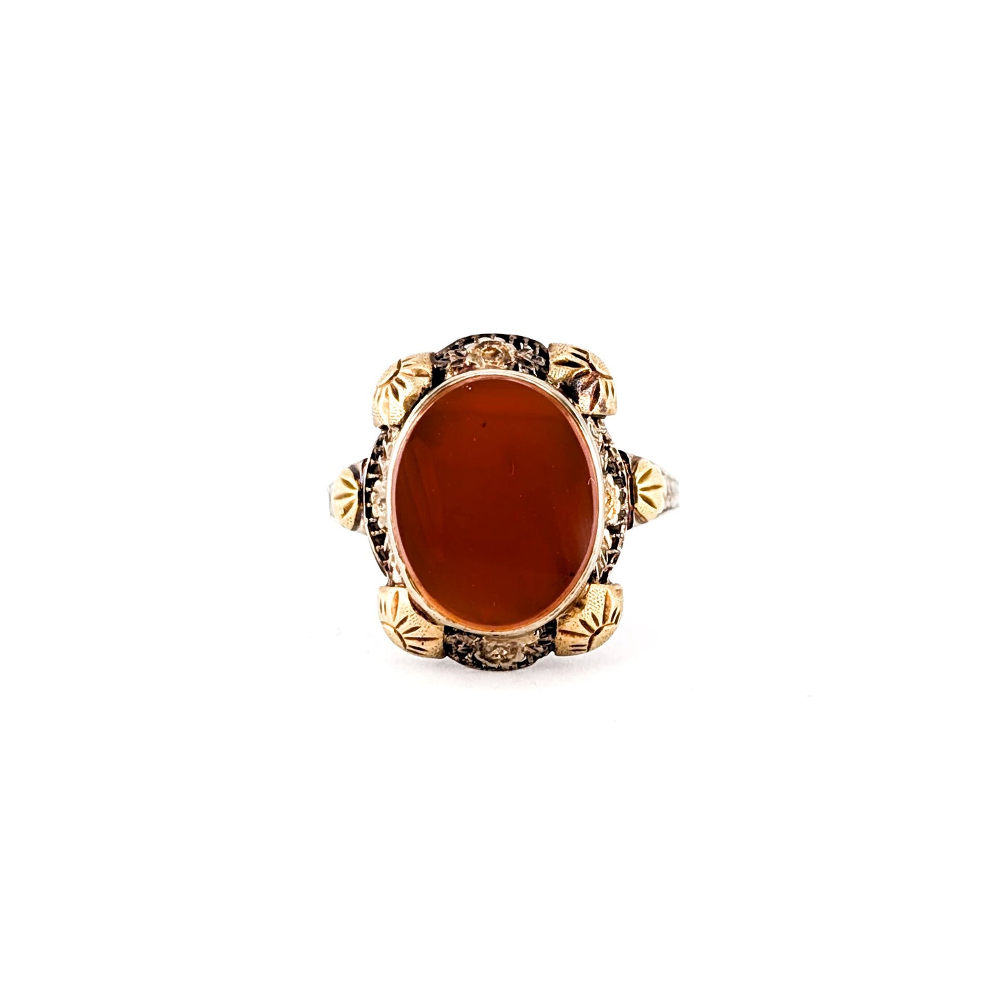 Vintage 10K Gold Carnelian Cabochon Ring – Ornate Two-Toned Art Deco Setting