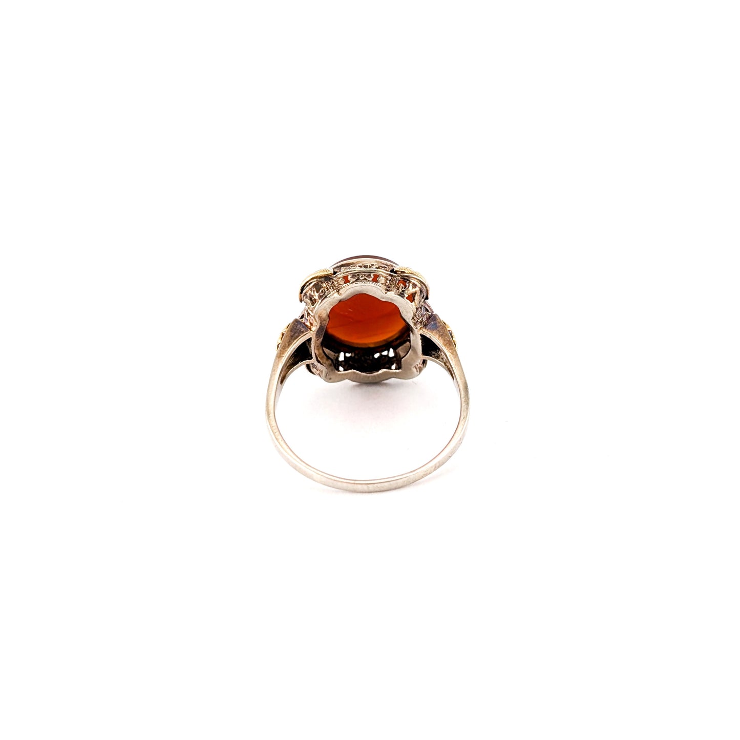Vintage 10K Gold Carnelian Cabochon Ring – Ornate Two-Toned Art Deco Setting