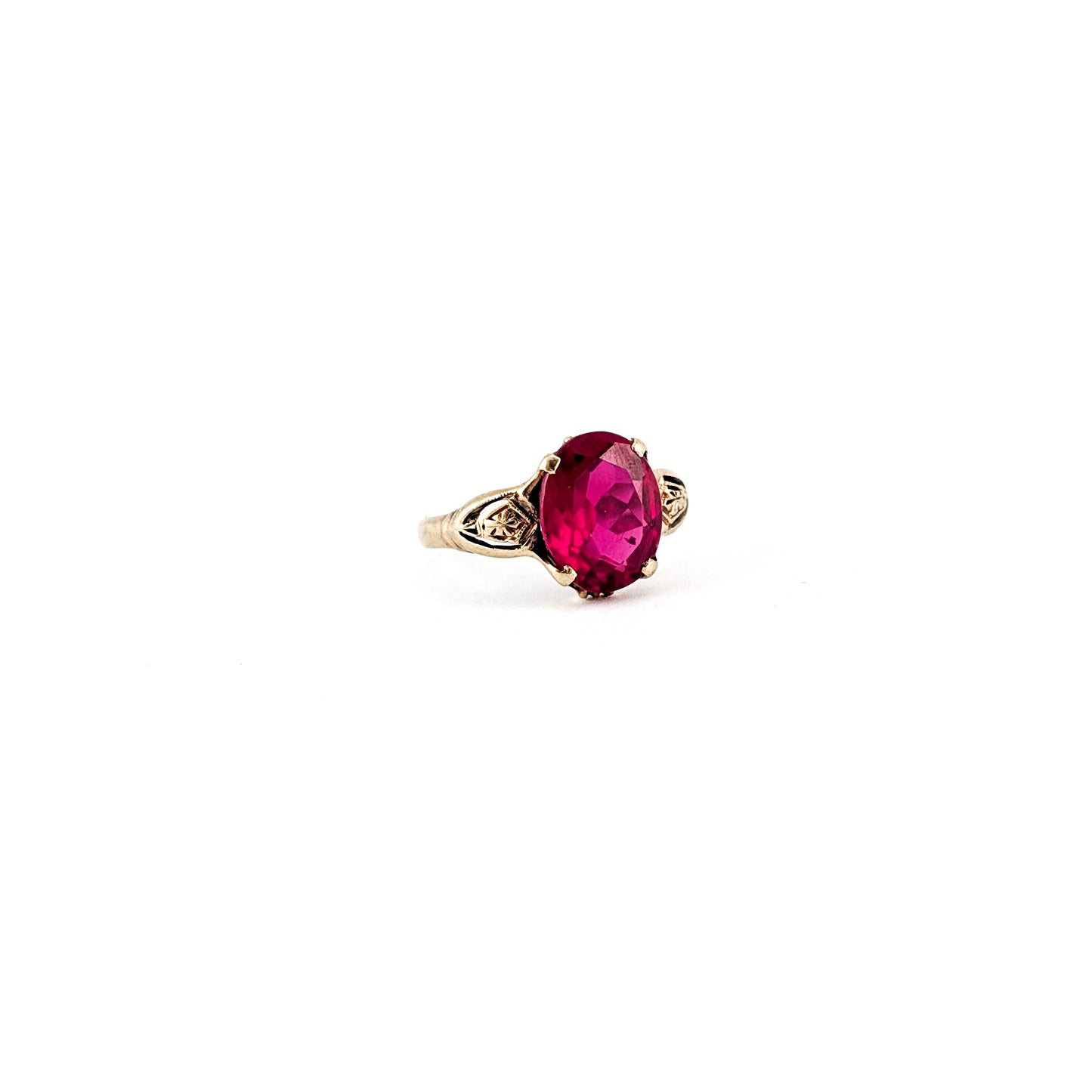 Vintage 10K Gold Oval Synthetic Ruby Ring