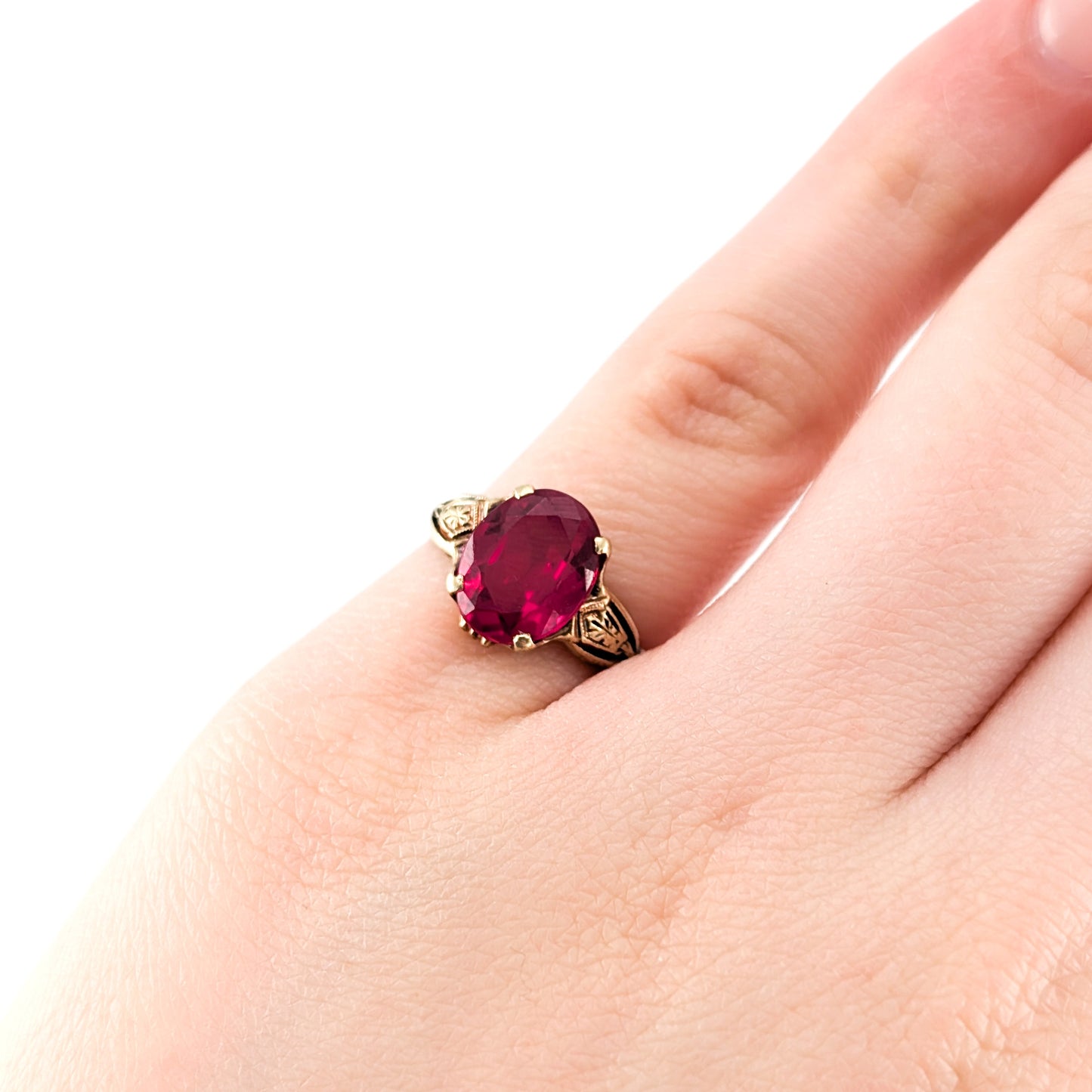 Vintage 10K Gold Oval Synthetic Ruby Ring