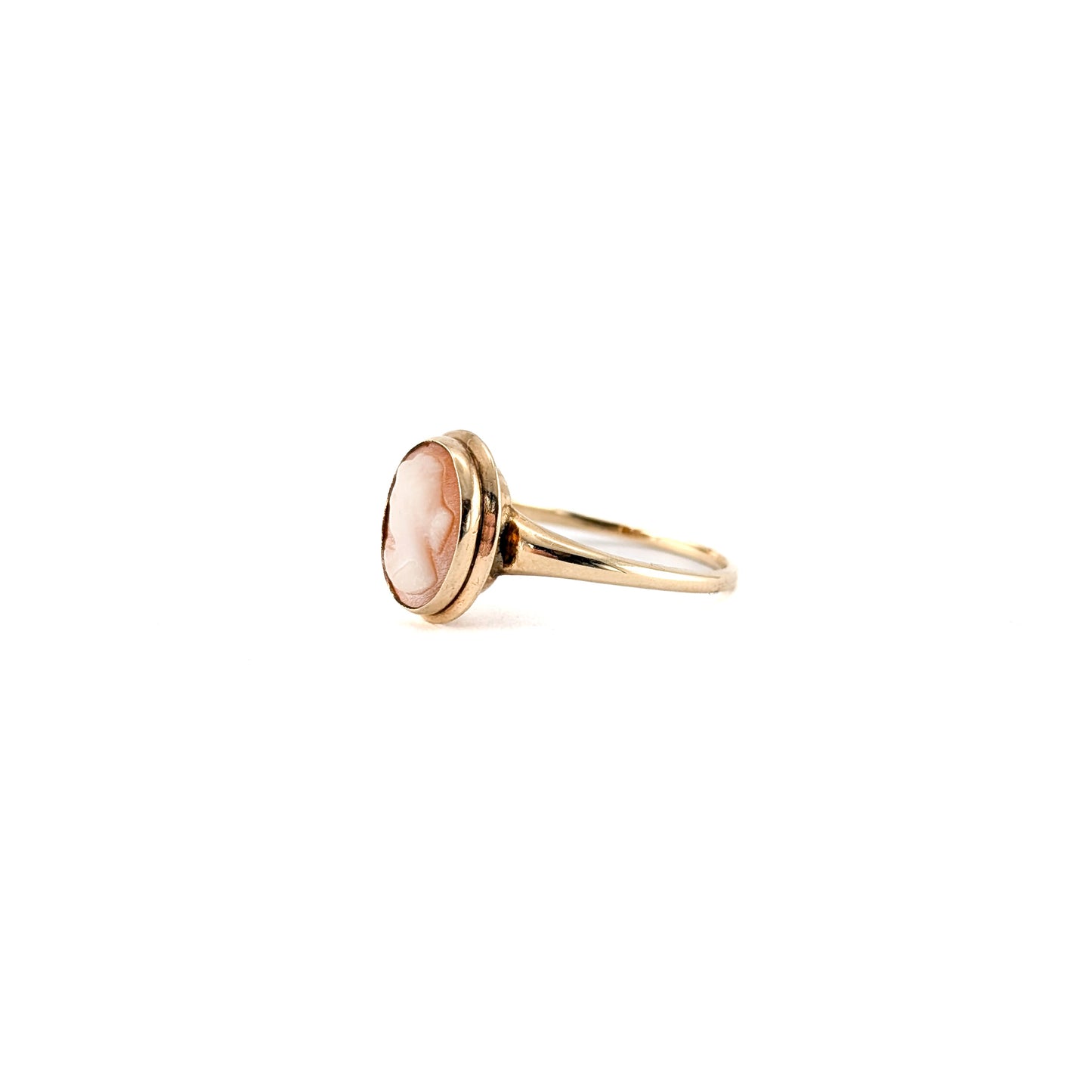 Vintage 10K Gold Shell Cameo Ring with Hand Carved Lady Profile