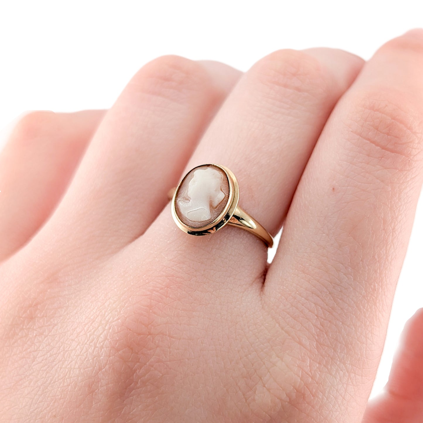 Vintage 10K Gold Shell Cameo Ring with Hand Carved Lady Profile