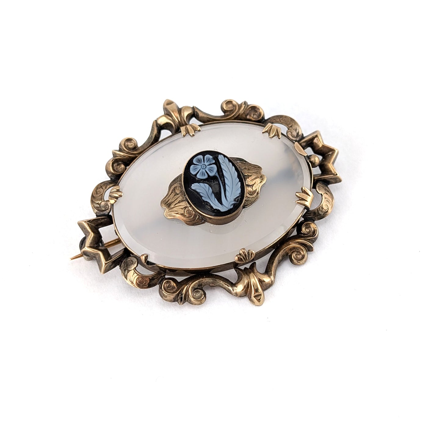 Antique 10K Gold Chalcedony & Agate Cameo Mourning Brooch – Victorian Hardstone Floral Brooch