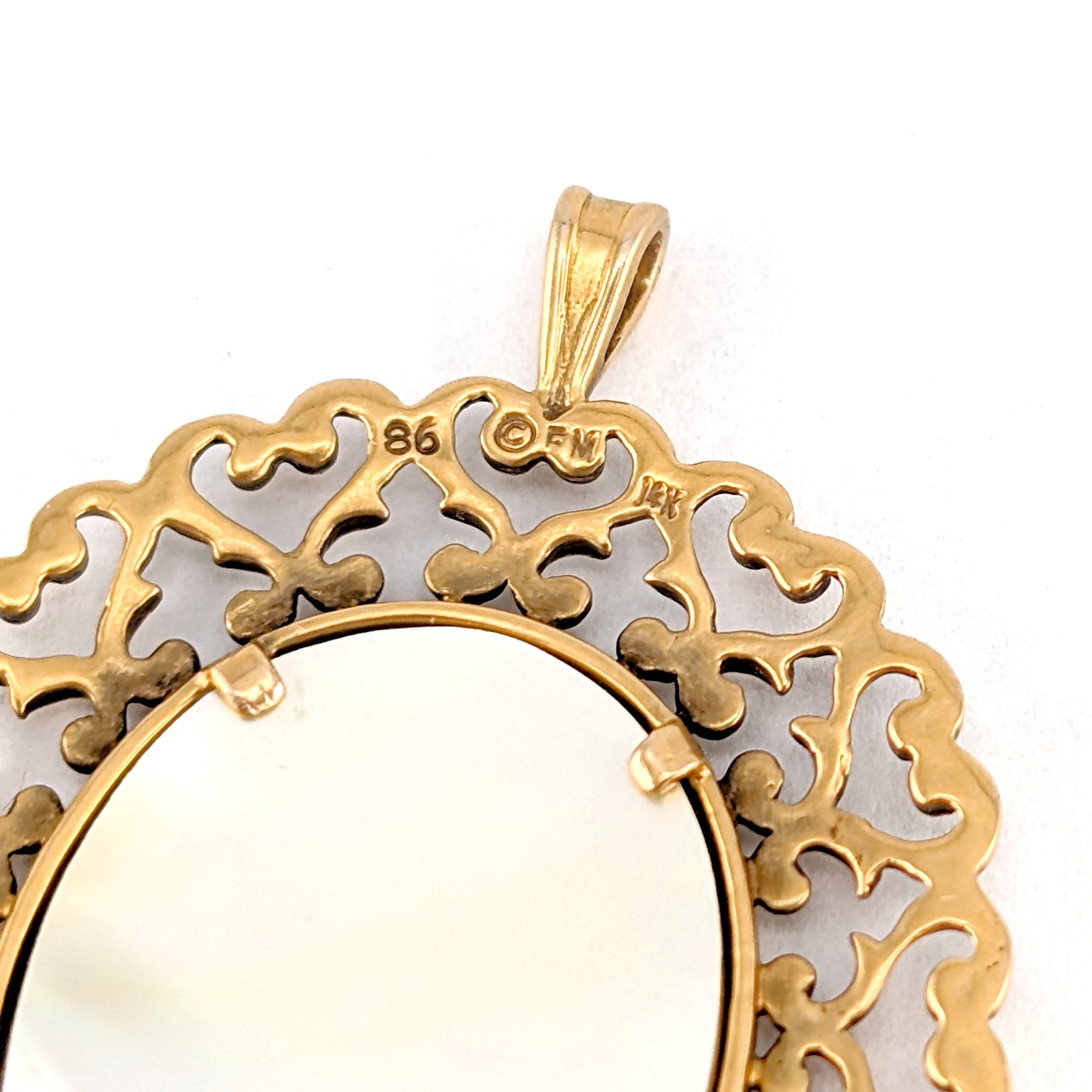 Vintage 14K Gold Filigree Pendant with Hand-Painted Orchid on Mother of Pearl – Signed “TAK,” Attributed to Hawaiian Studio, 1986