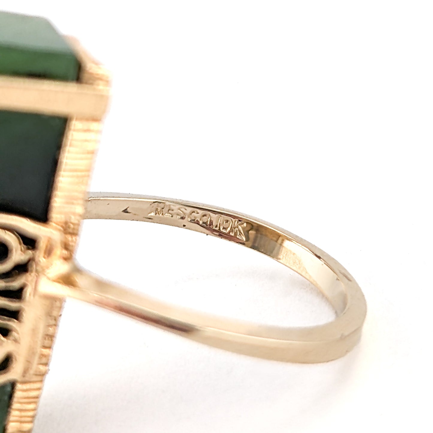 Vintage Resco 10K Gold Jade Ring – Carved Green Jade, Sculptural Filigree Statement Ring