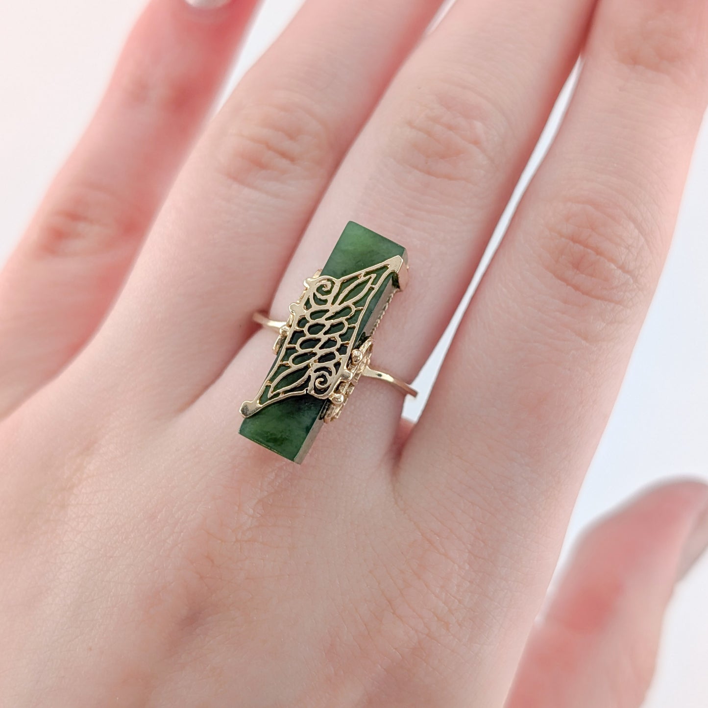 Vintage Resco 10K Gold Jade Ring – Carved Green Jade, Sculptural Filigree Statement Ring