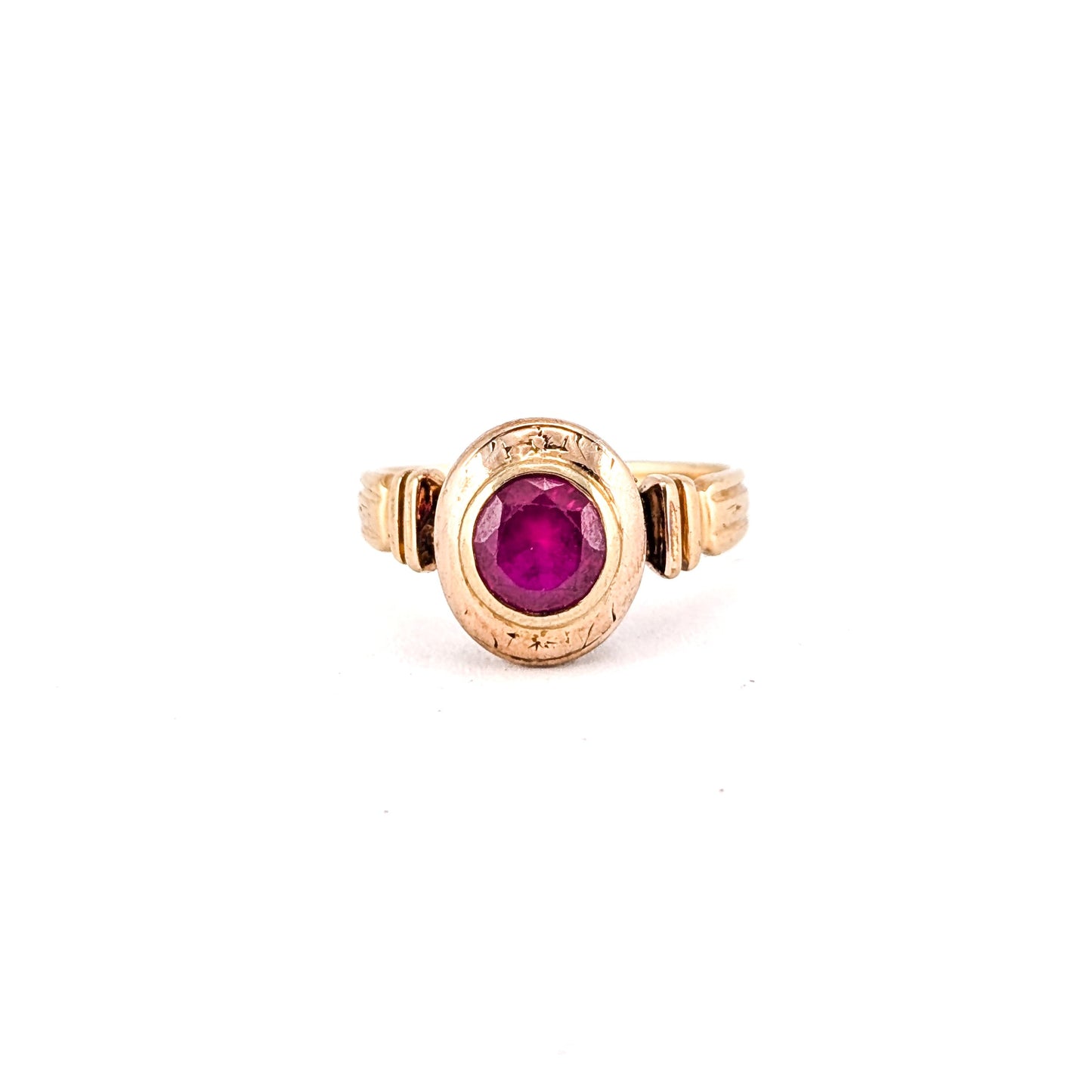 Vintage 14K Gold Ruby Ring – Bezel Set Oval Ruby with Ornate Shoulders