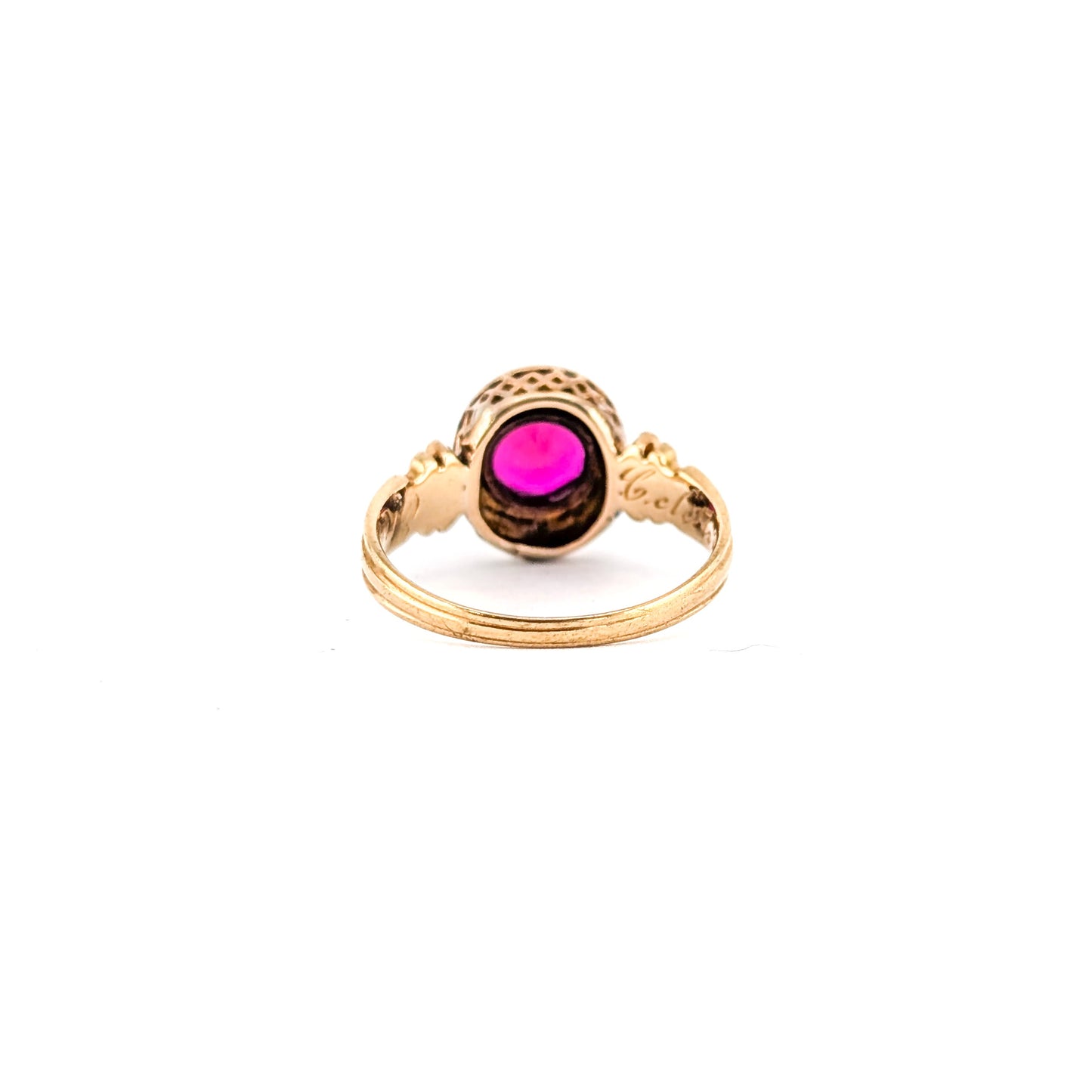 Vintage 14K Gold Ruby Ring – Bezel Set Oval Ruby with Ornate Shoulders