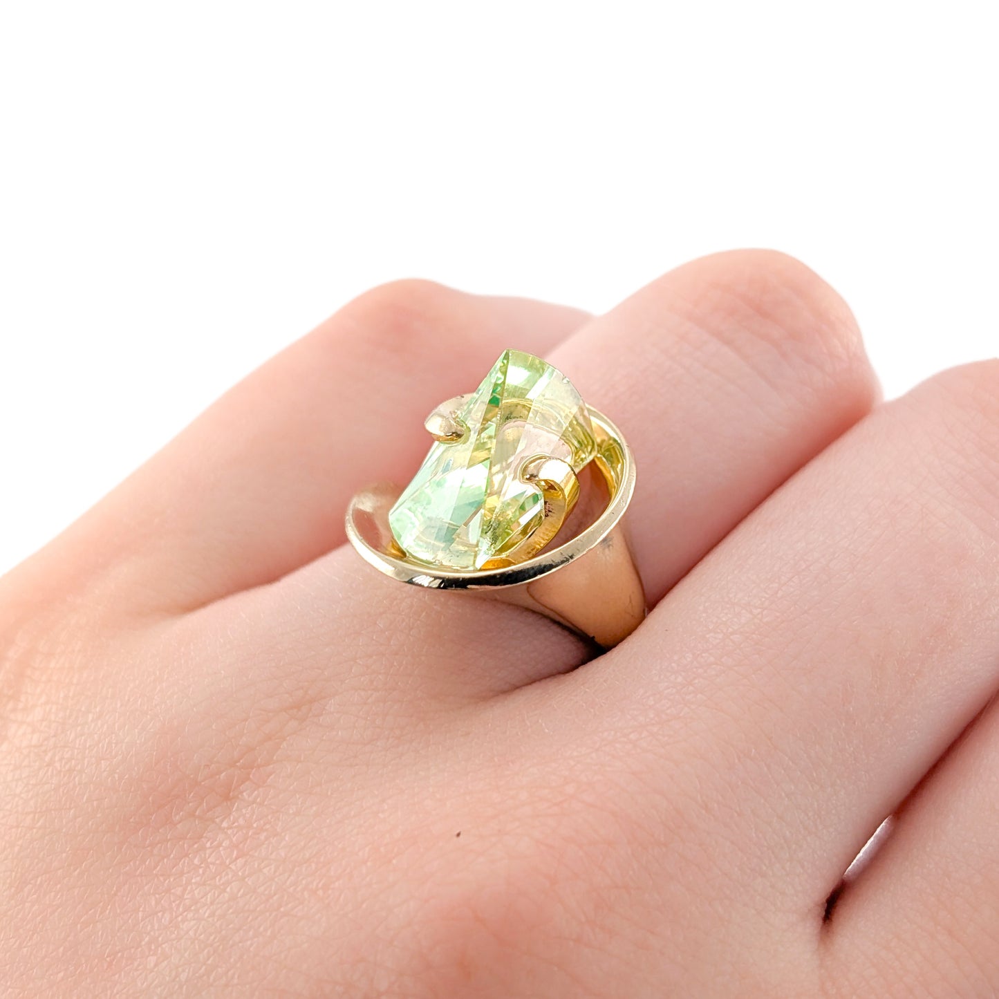 Vintage Strell 14K Gold Lighthouse Lens Ring – Faceted Uranium Glass / Synthetic Spinel, Modernist Design