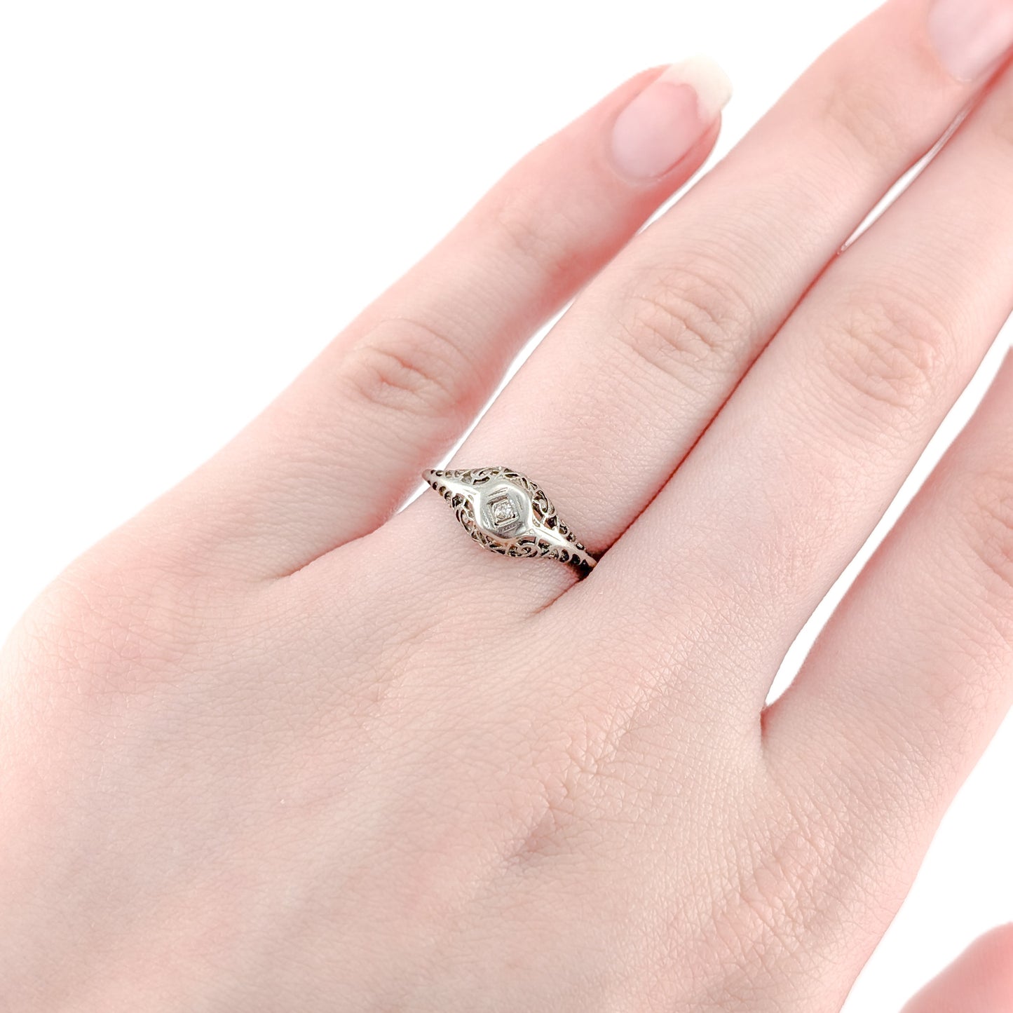 Antique 18K White Gold Diamond Filigree Ring – Delicate Openwork Solitaire
