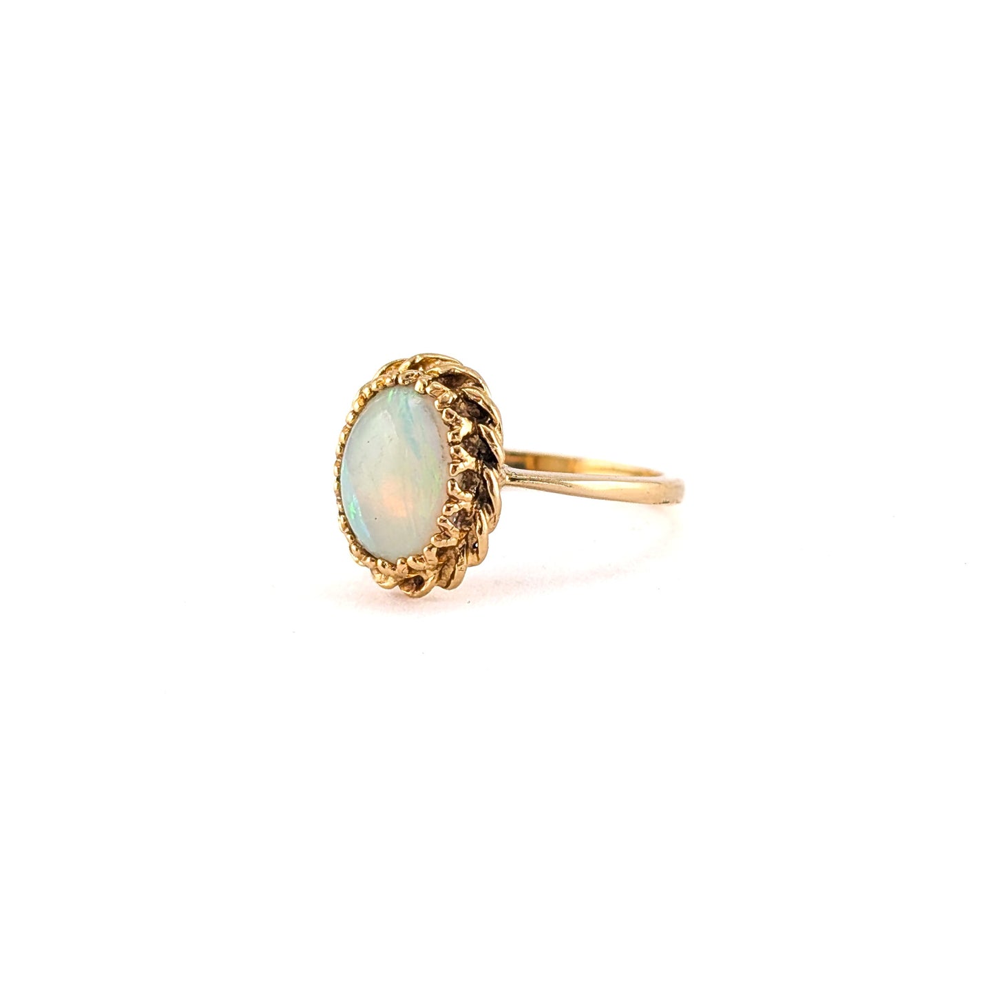 Vintage 14K Gold Oval Opal Cabochon Ring