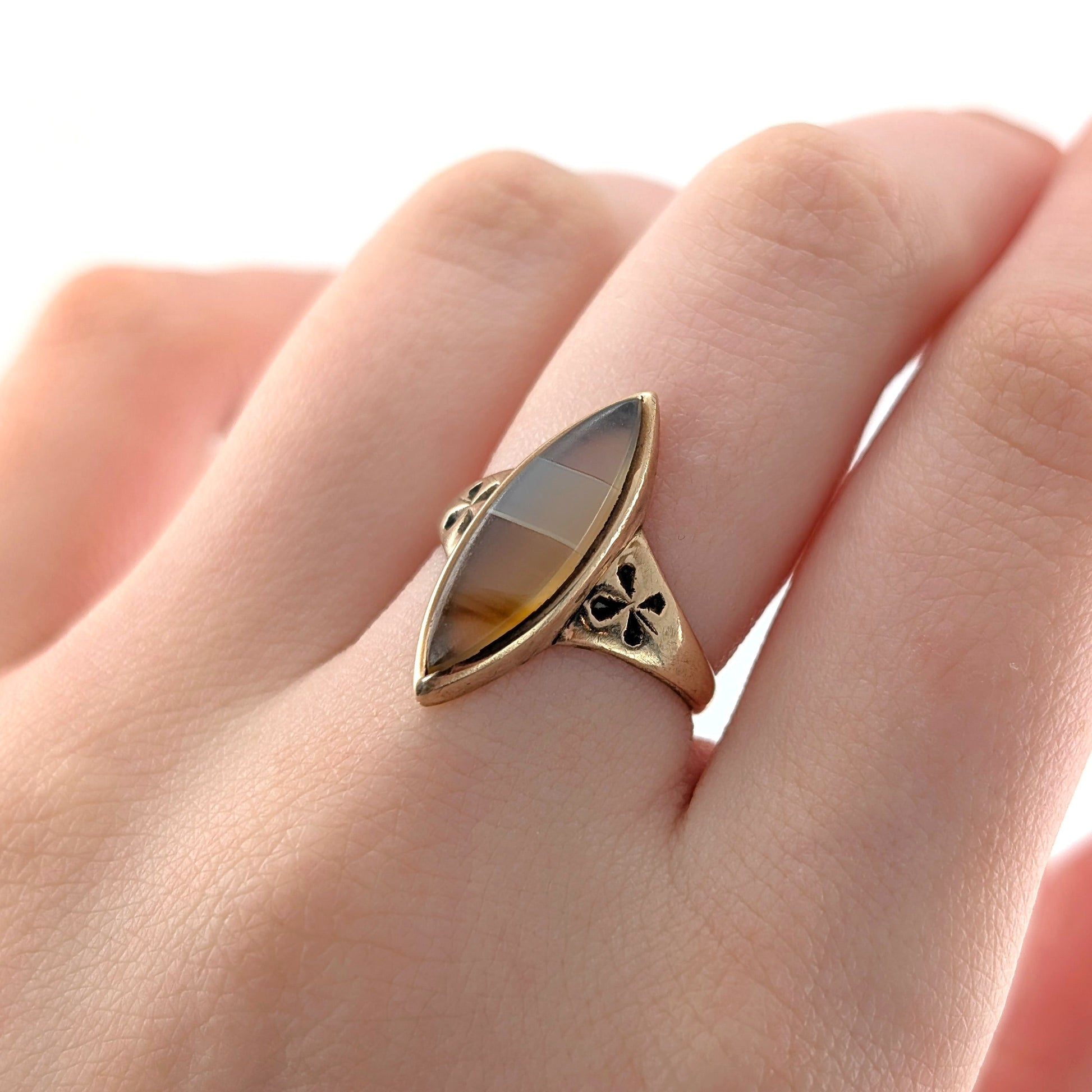 Antique 10K Gold Banded Agate Navette Ring