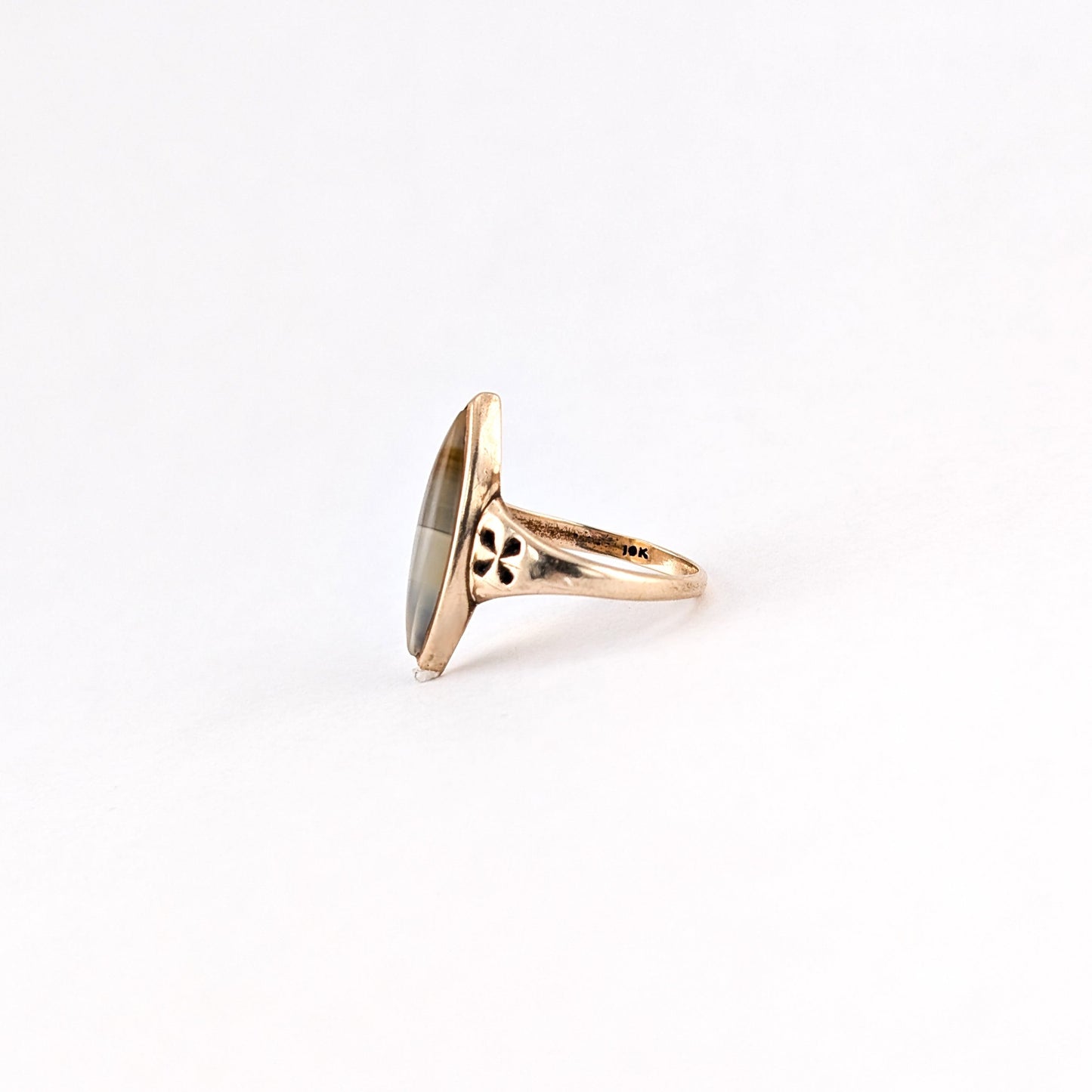 Antique 10K Gold Banded Agate Navette Ring