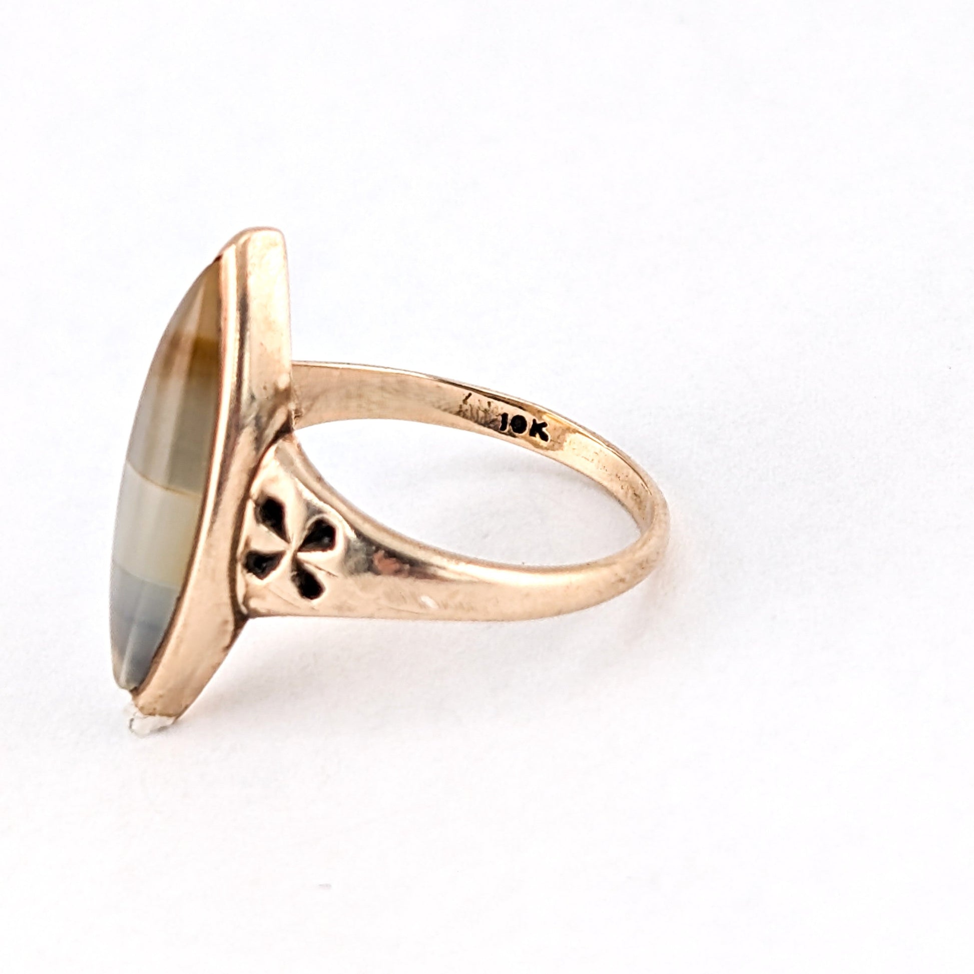 Antique 10K Gold Banded Agate Navette Ring