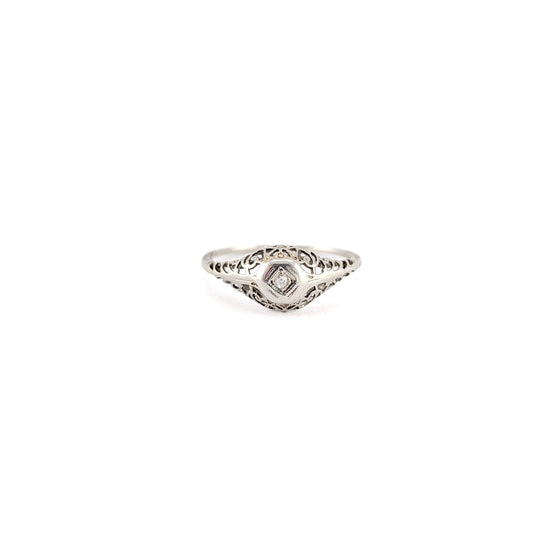 Antique 18K White Gold Diamond Filigree Ring – Delicate Openwork Solitaire