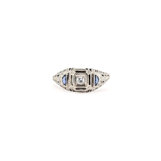 Antique Art Deco 18K White Gold Diamond & Blue Sapphire Ring