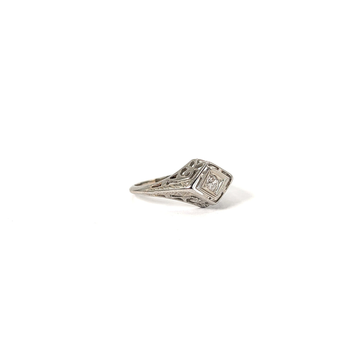 Antique 18K White Gold Old Mine Cut Diamond Ring