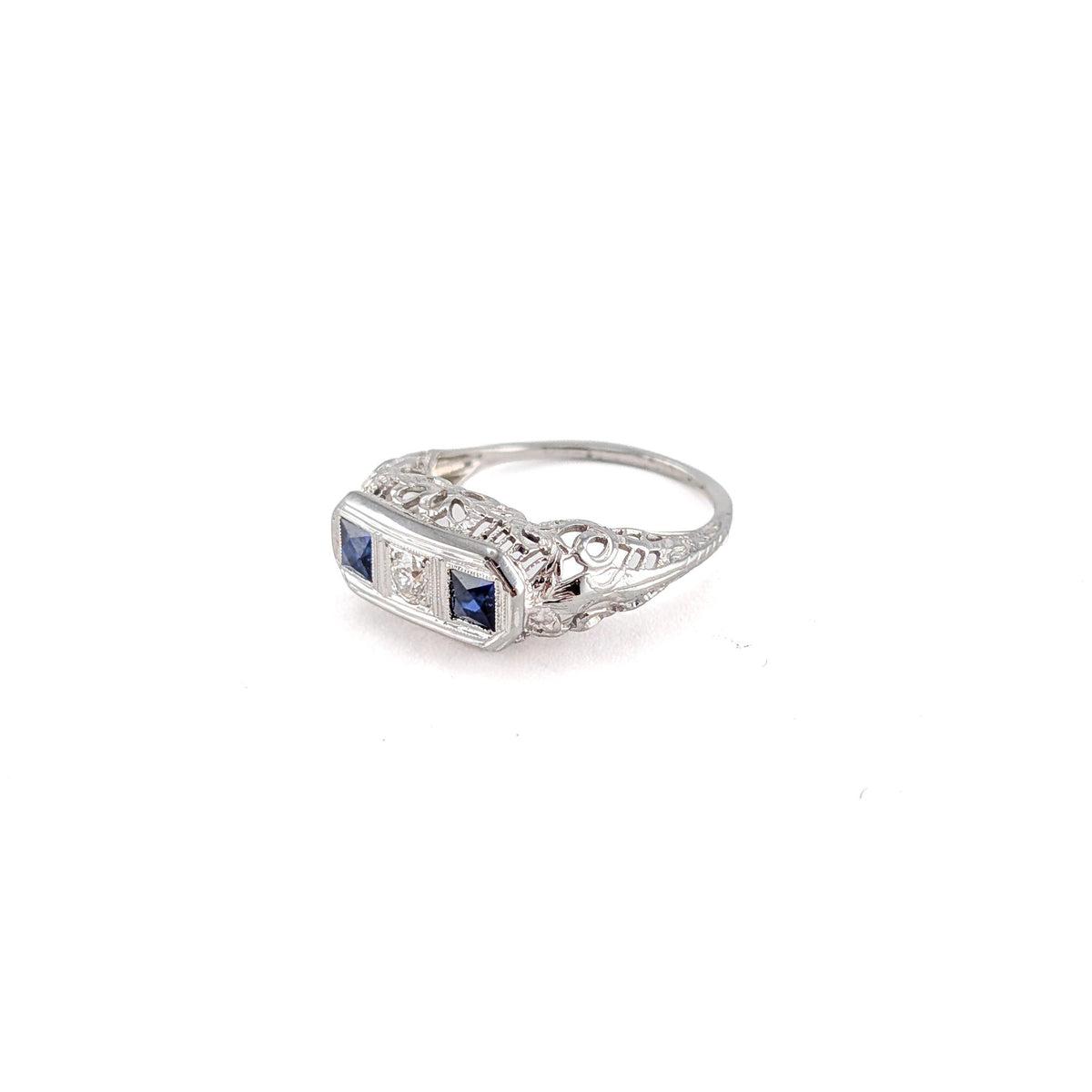 Antique Art Deco 18K White Gold Diamond & Synthetic Sapphire Filigree Ring