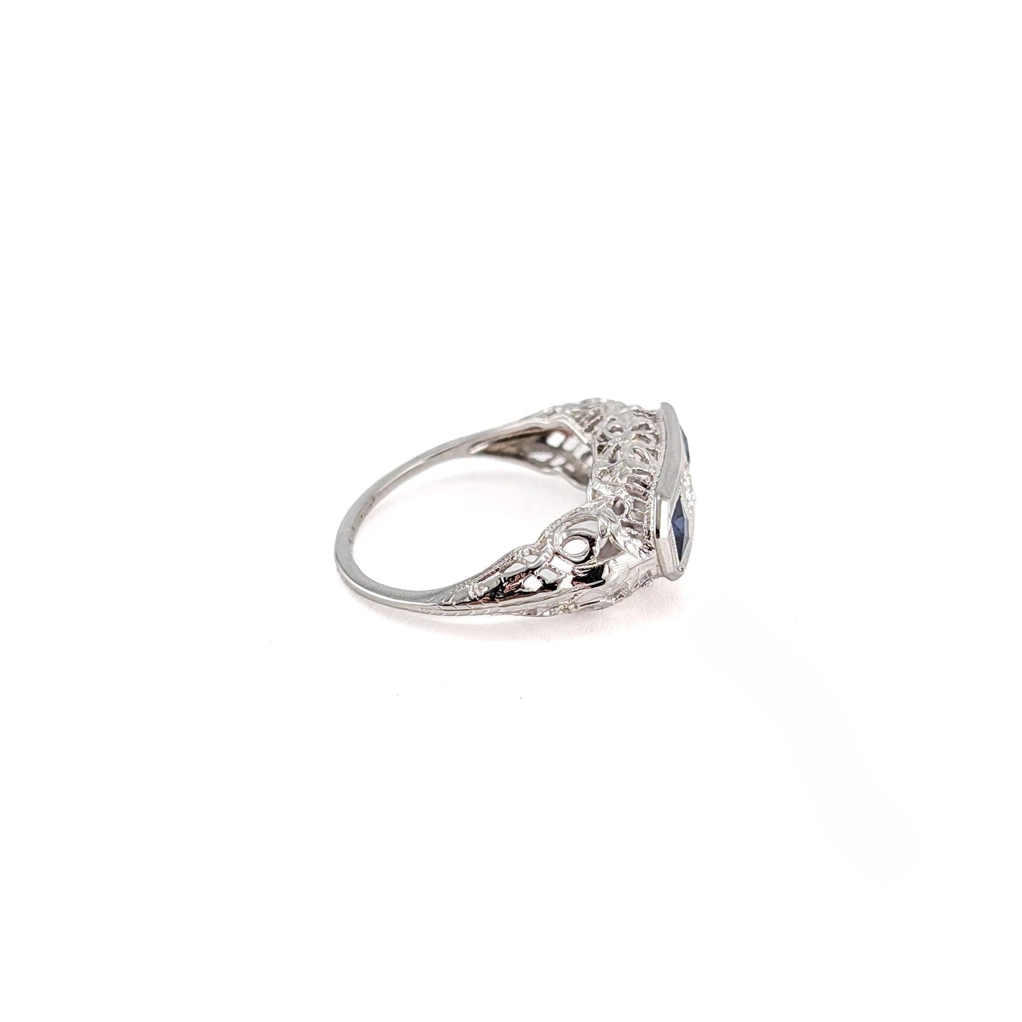 Antique Art Deco 18K White Gold Diamond & Synthetic Sapphire Filigree Ring