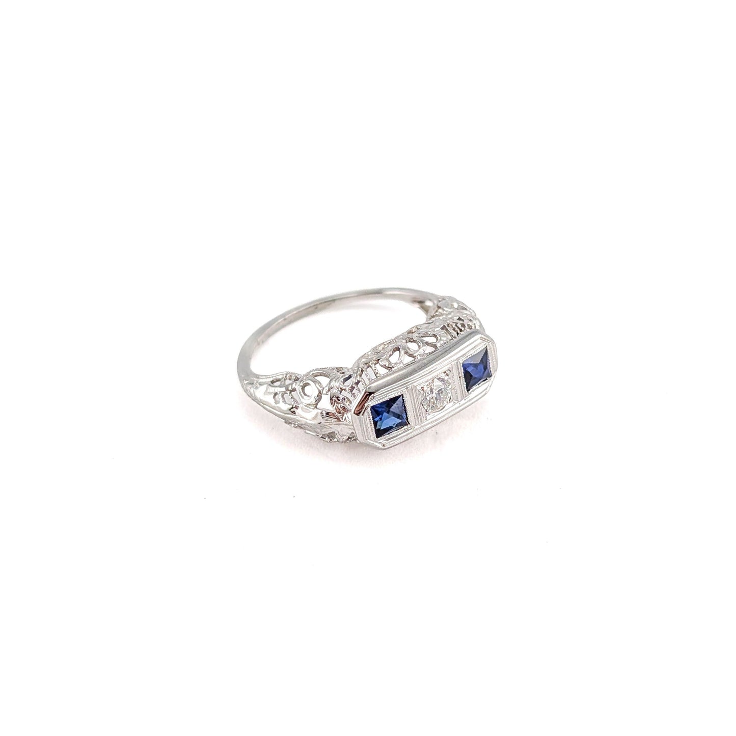 Antique Art Deco 18K White Gold Diamond & Synthetic Sapphire Filigree Ring