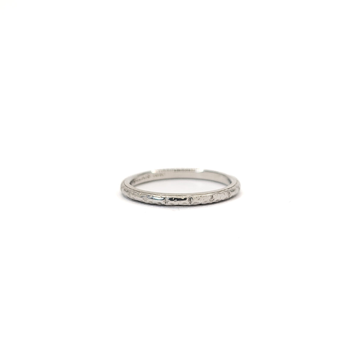 Antique Art Deco Belais 18K White Gold Engraved Band