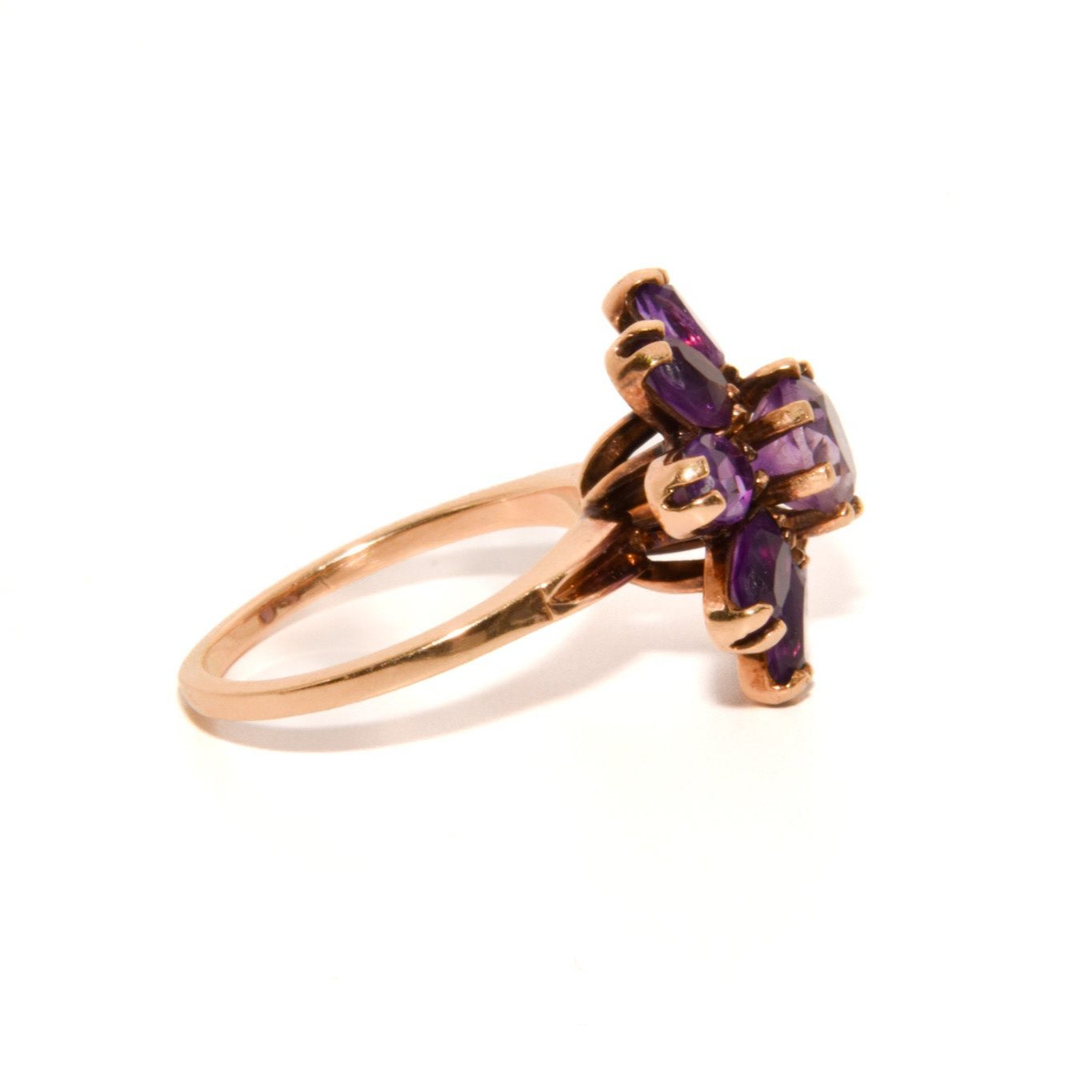 Vintage 14k Gold Amethyst Cluster Ring – A Statement of Bold Elegance