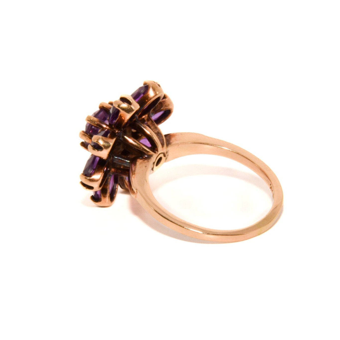 Vintage 14k Gold Amethyst Cluster Ring – A Statement of Bold Elegance