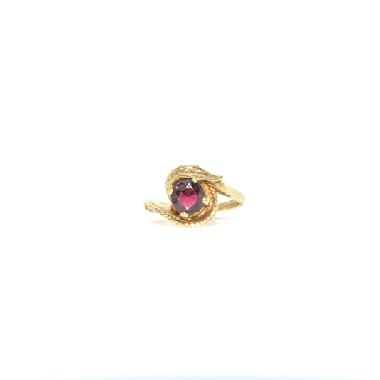 Vintage 14K Gold Garnet Feather Ring