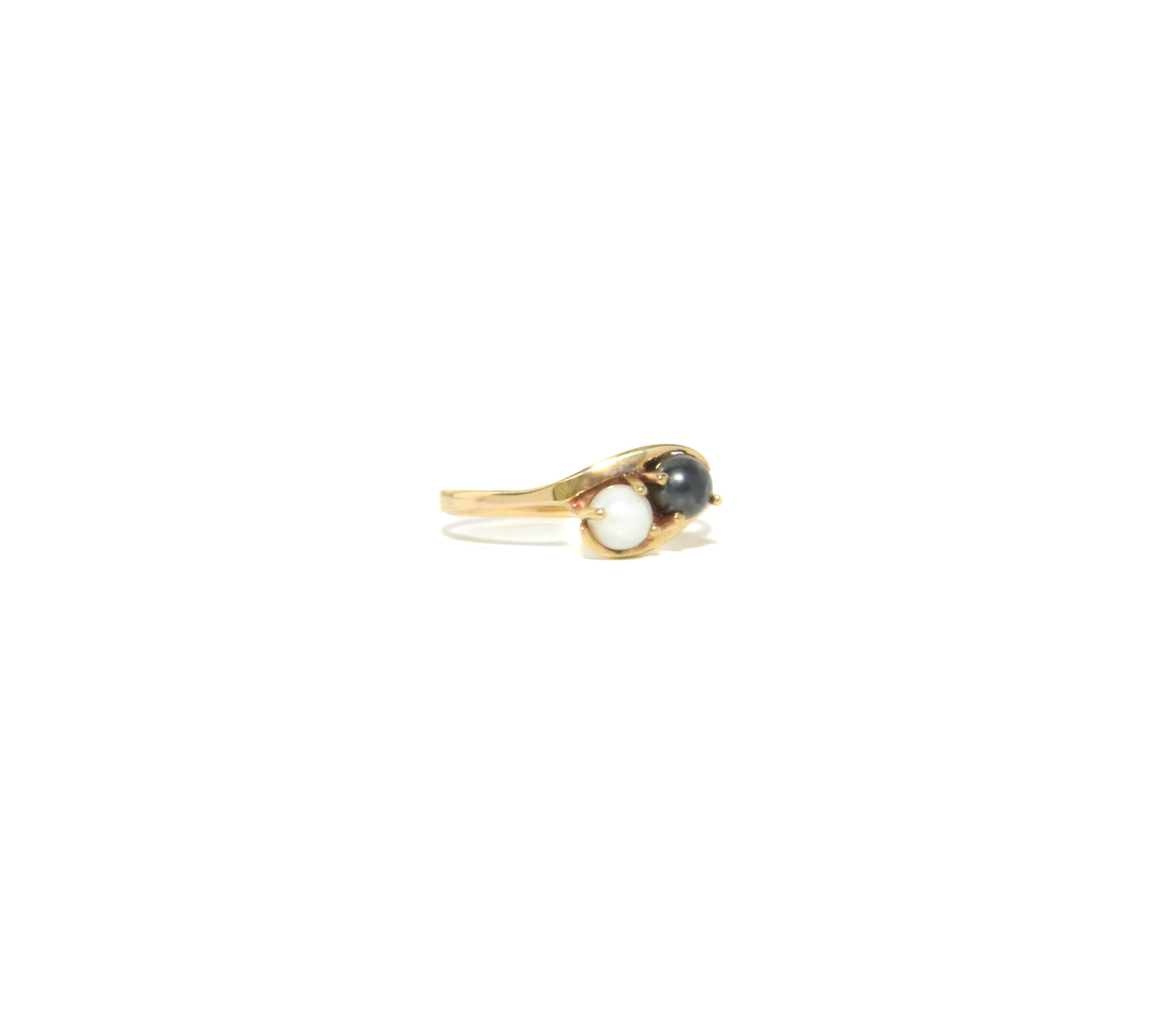 Vintage 10K Gold Ring with White and Tahitian Pearls
