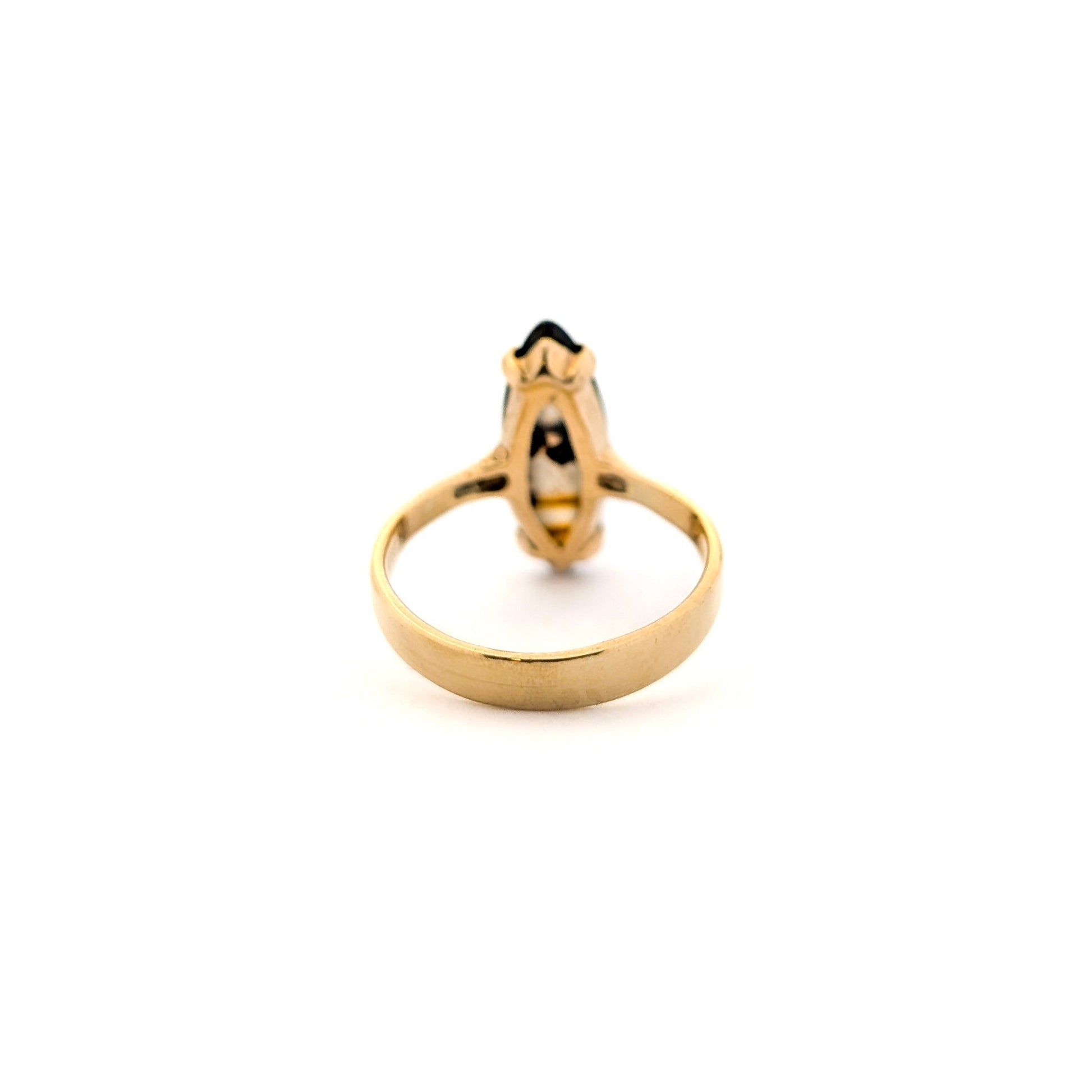Exquisite Vintage 14K Yellow Gold Agate Ring