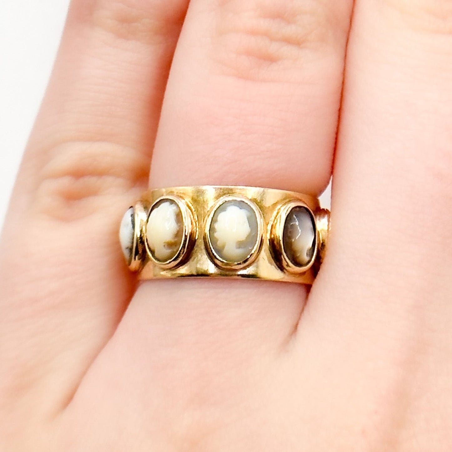 Antique 15K Gold Cameo Eternity Ring – Timeless Elegance in Every Detail