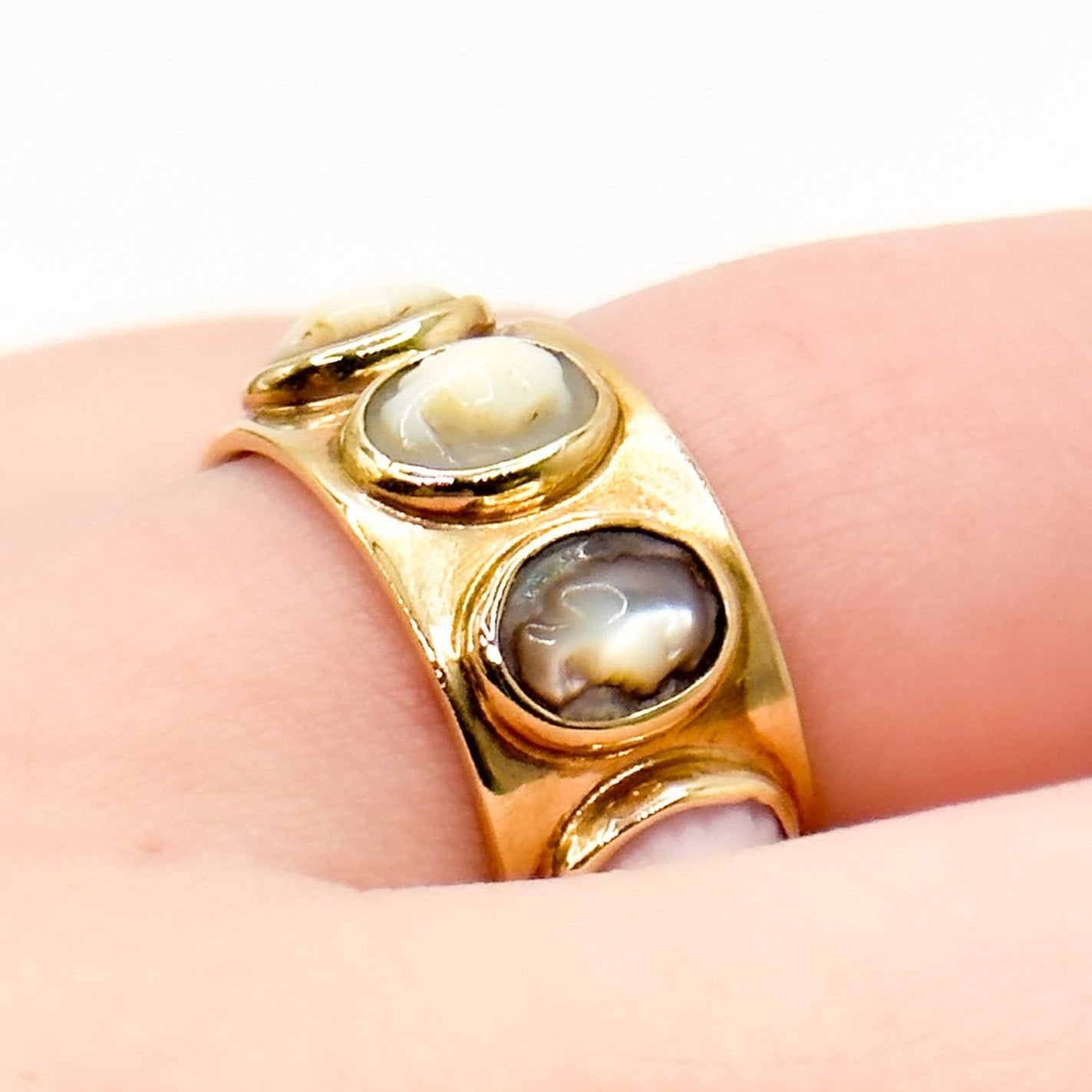 Antique 15K Gold Cameo Eternity Ring – Timeless Elegance in Every Detail