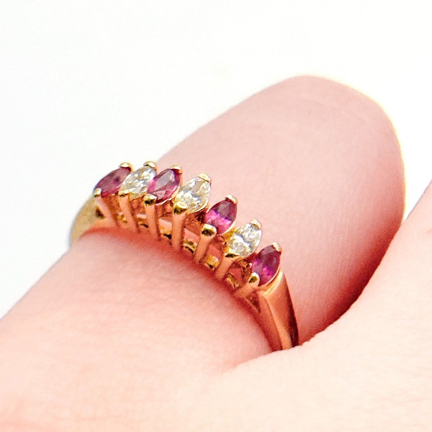 Beautiful 14k Gold Ruby and Diamond Ring