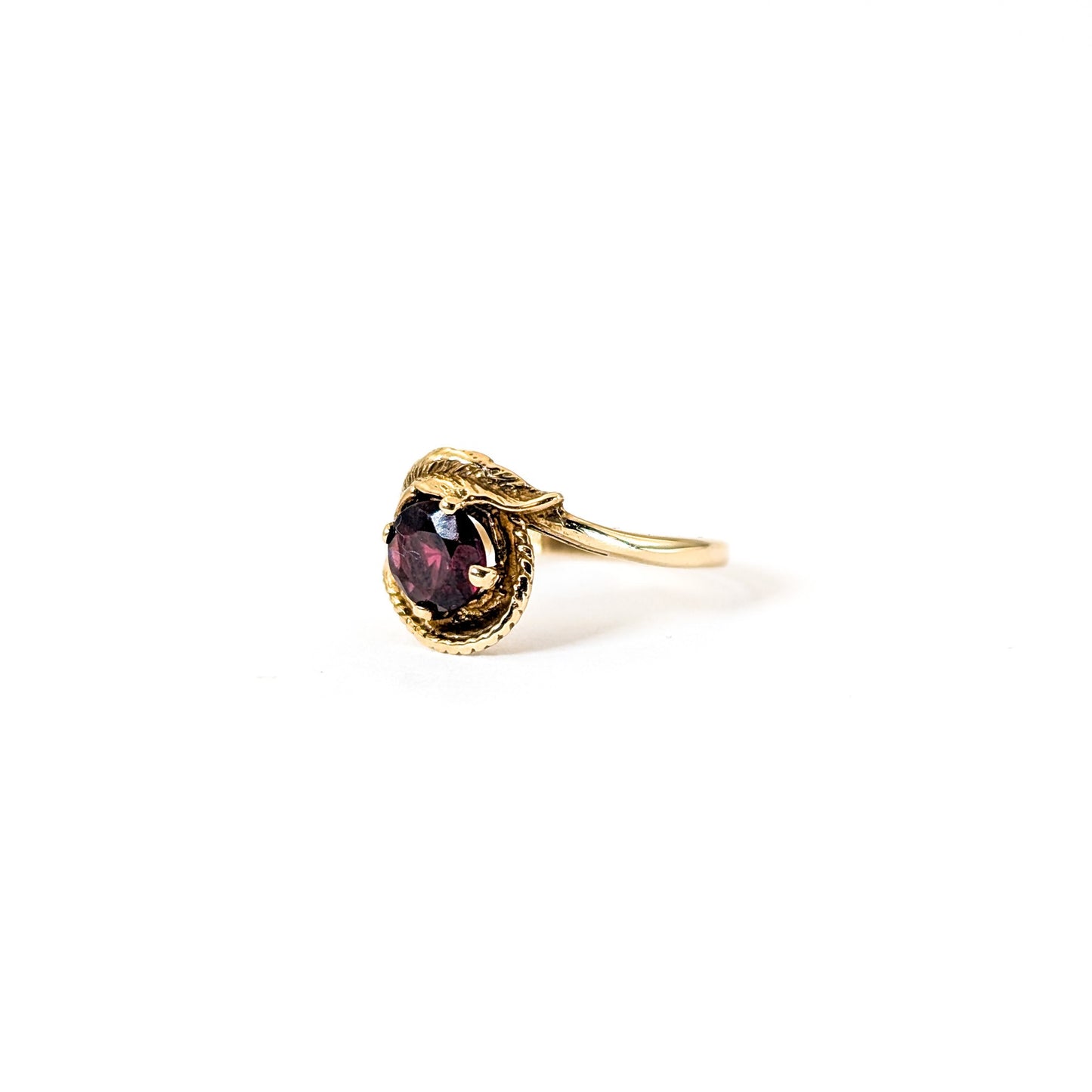 Vintage 14K Gold Garnet Feather Ring