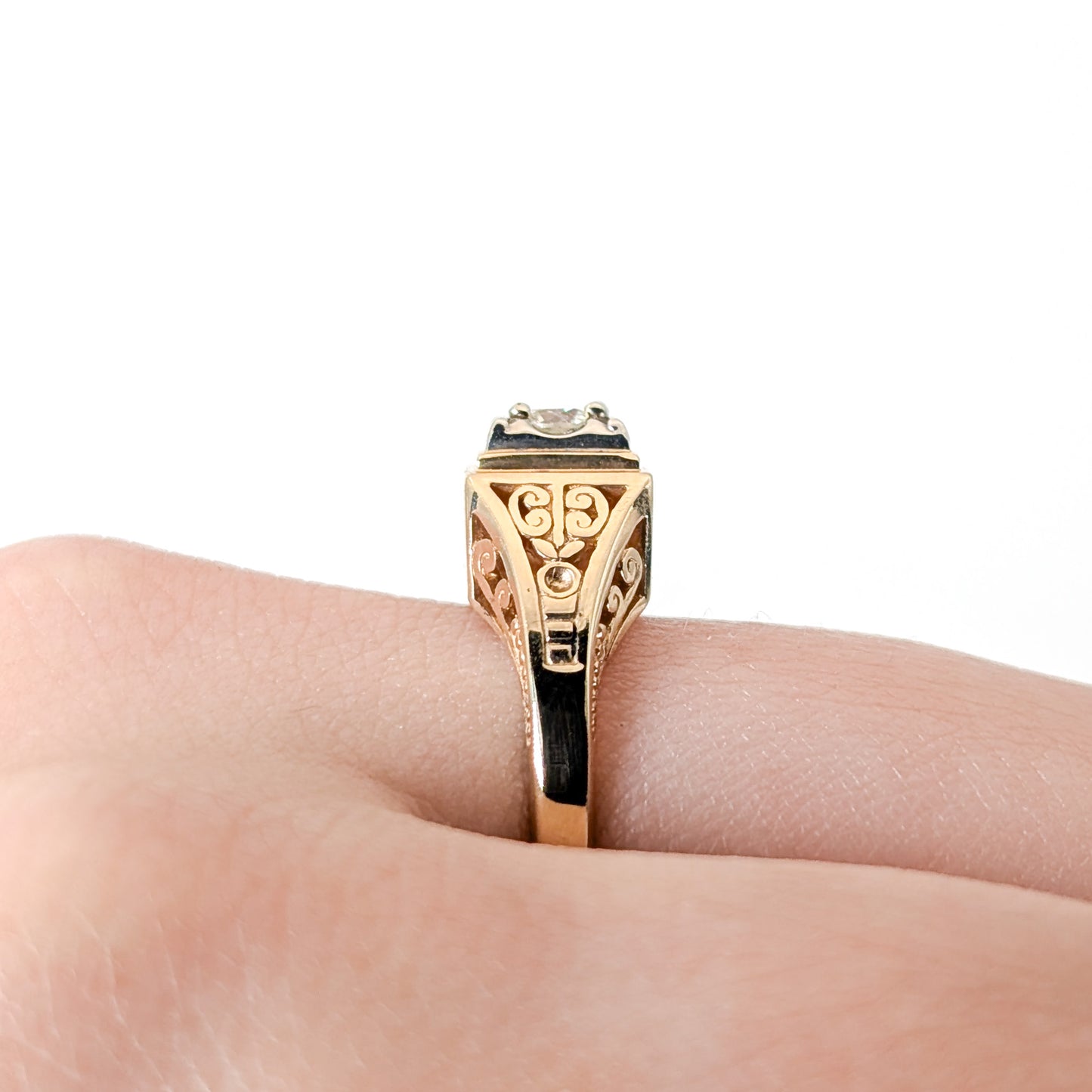 Vintage 14K Gold Diamond Ring with Ornate Filigree