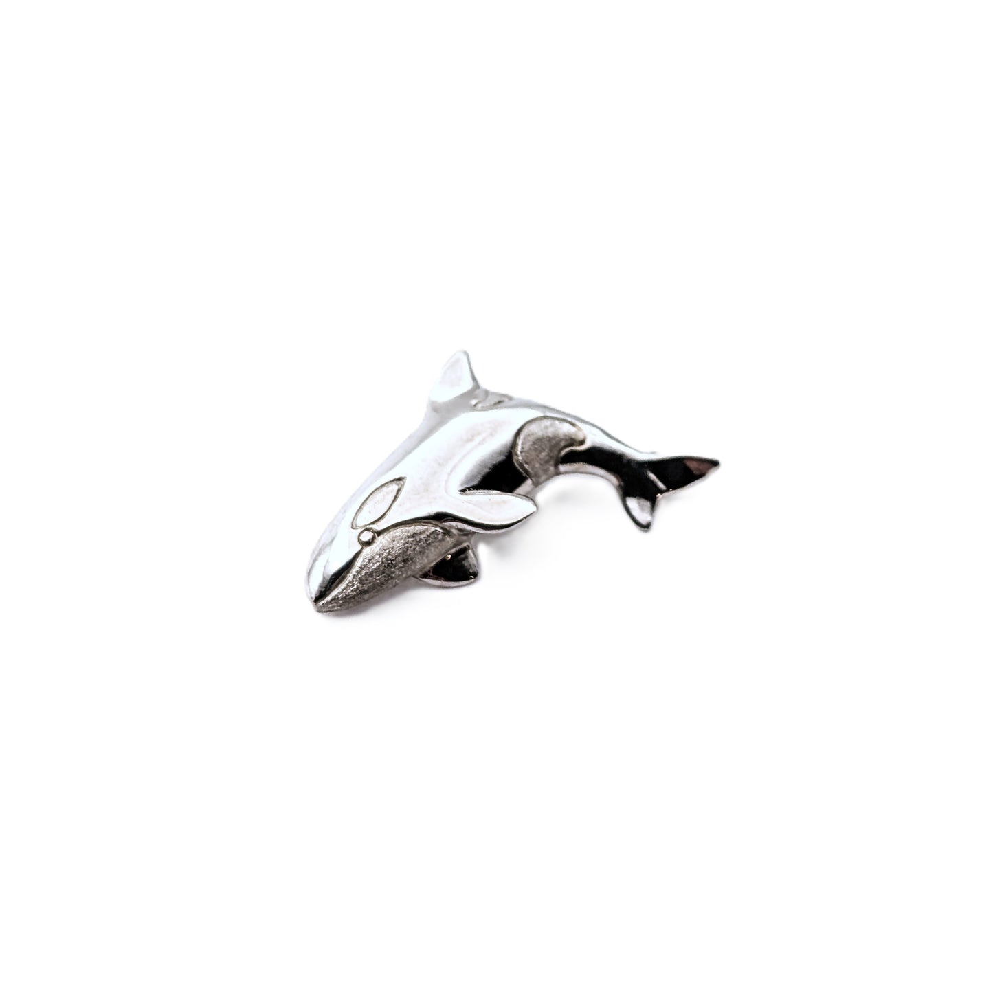 14K White Gold Orca Pendant – Ocean-Inspired Design