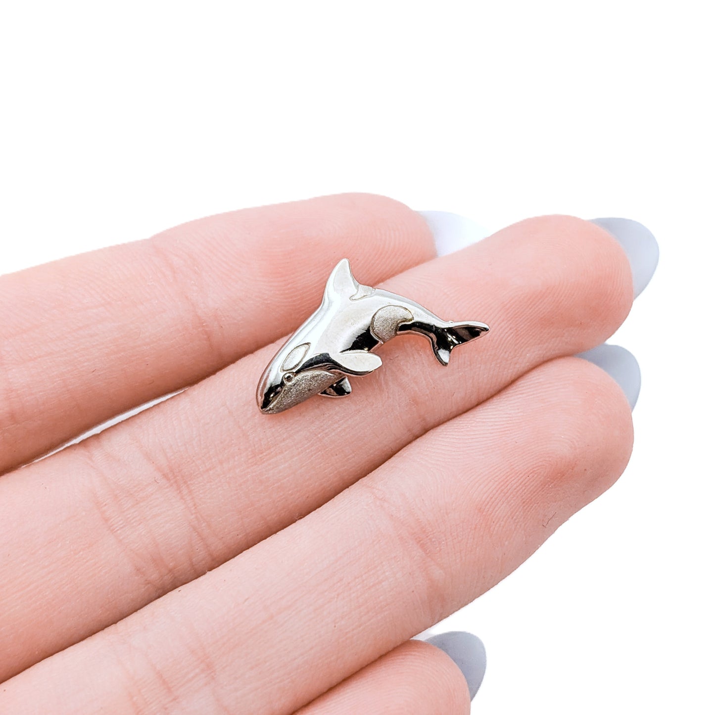 14K White Gold Orca Pendant – Ocean-Inspired Design