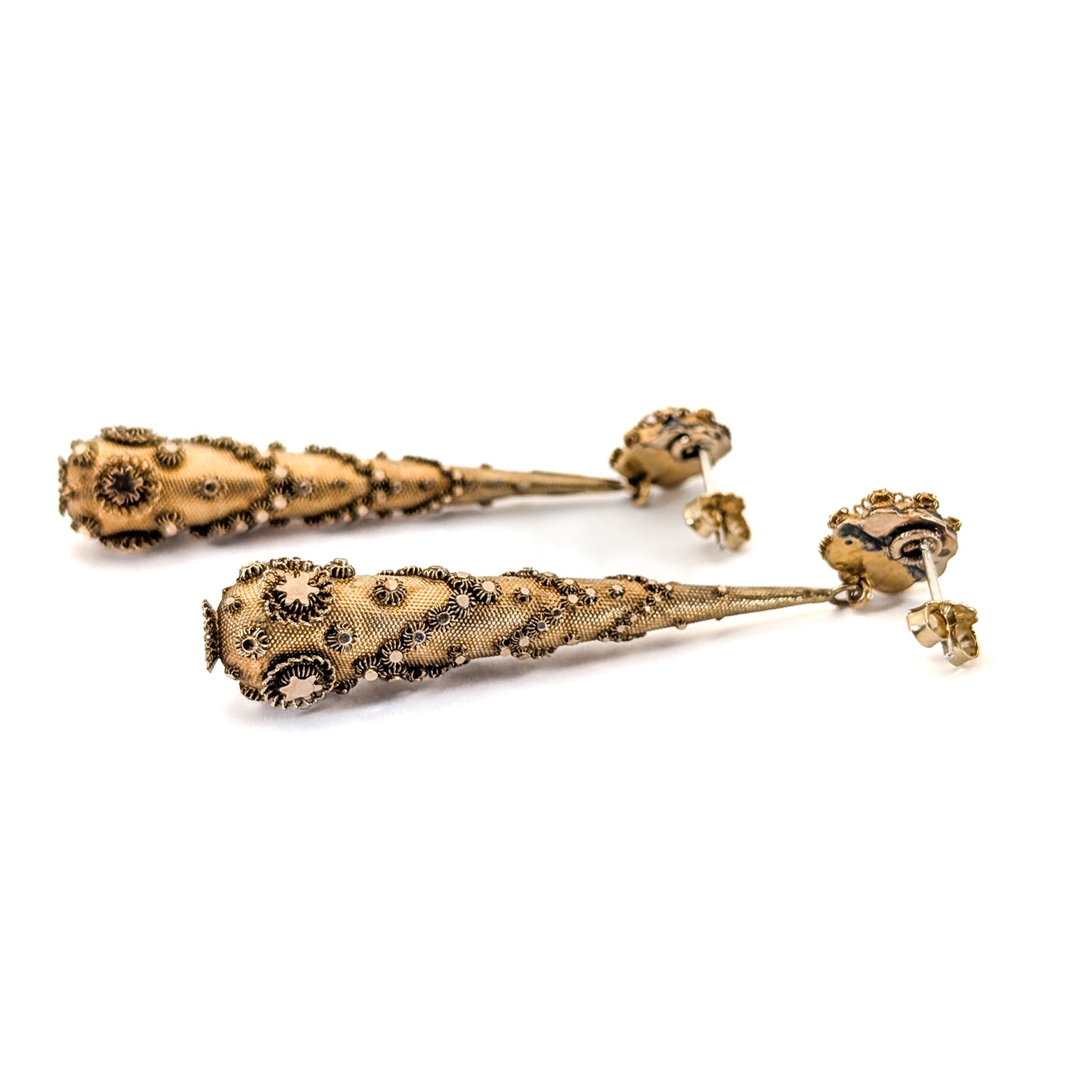Pair of gold Georgian-era earrings with intricate designs on a white background. Crafted in solid 14K yellow gold, they feature the highly skilled and delicate art of cannetille work, They are a breathtaking example of early 19th-century goldsmithing.