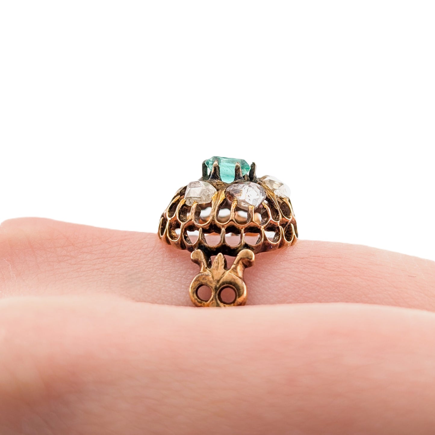 Antique 14K Gold Emerald and Rose Cut Diamond Cluster Ring